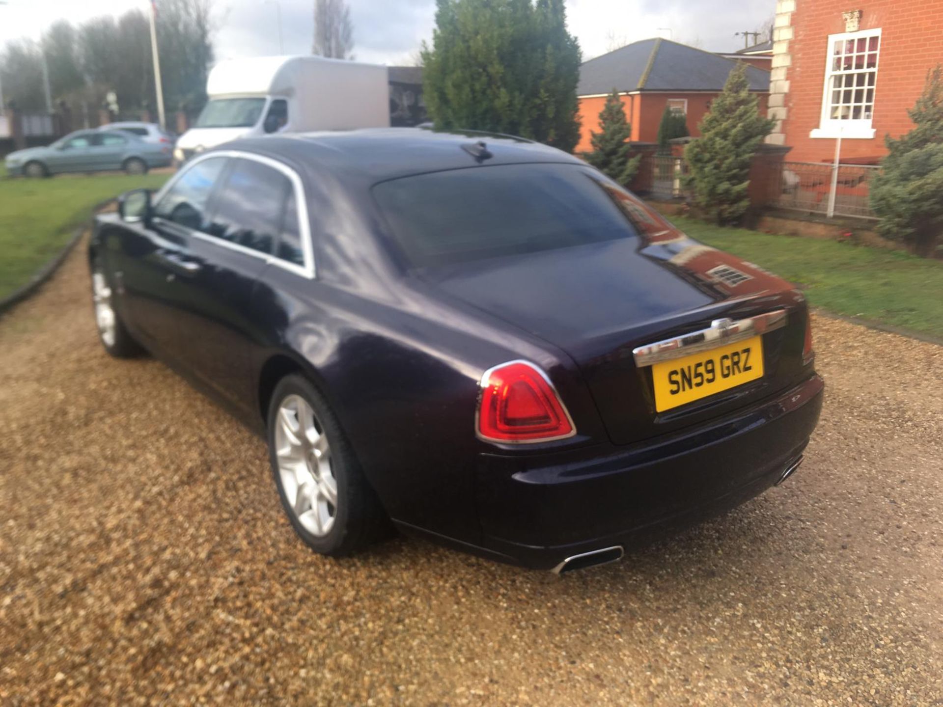 2010 ROLLS ROYCE GHOST 6.6 AUTOMATIC **LOW MILEAGE** 10% BUYERS PREMIUM - Image 9 of 37