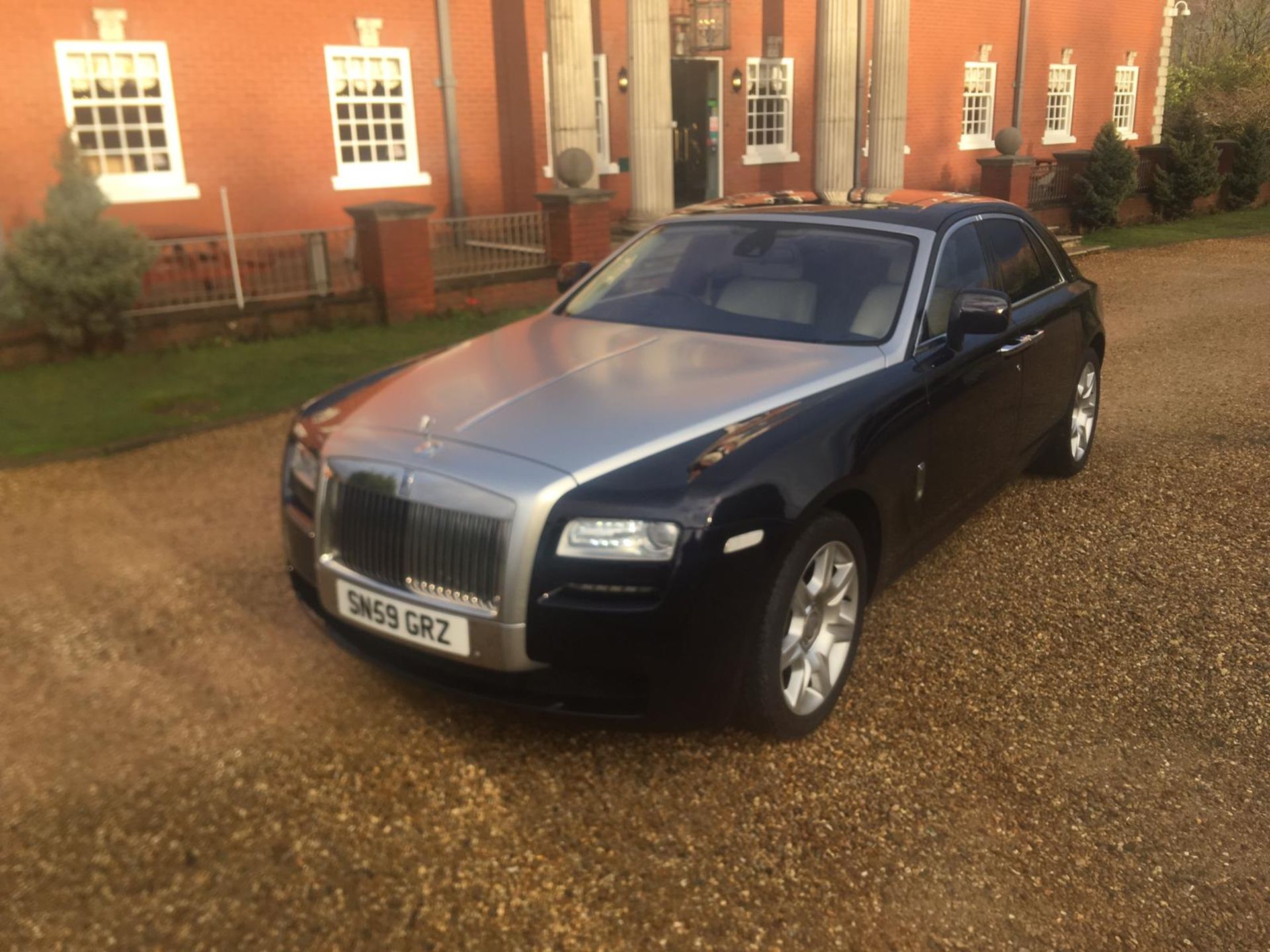 2010 ROLLS ROYCE GHOST 6.6 AUTOMATIC **LOW MILEAGE** 10% BUYERS PREMIUM - Image 2 of 37