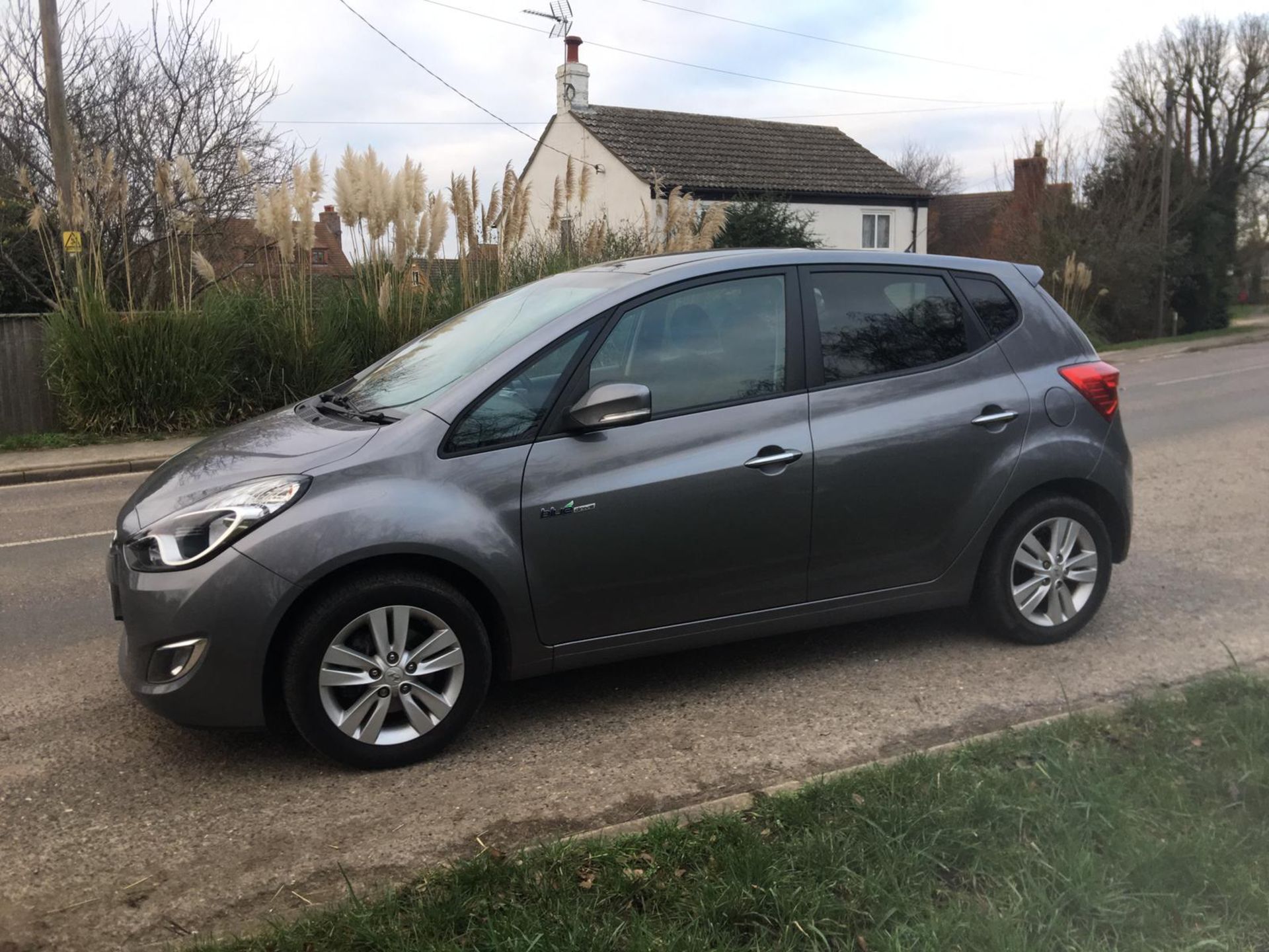 2012 HYUNDAI XI20 STYLE 1.4 PETROL **ONE OWNER FROM NEW** - Image 5 of 19