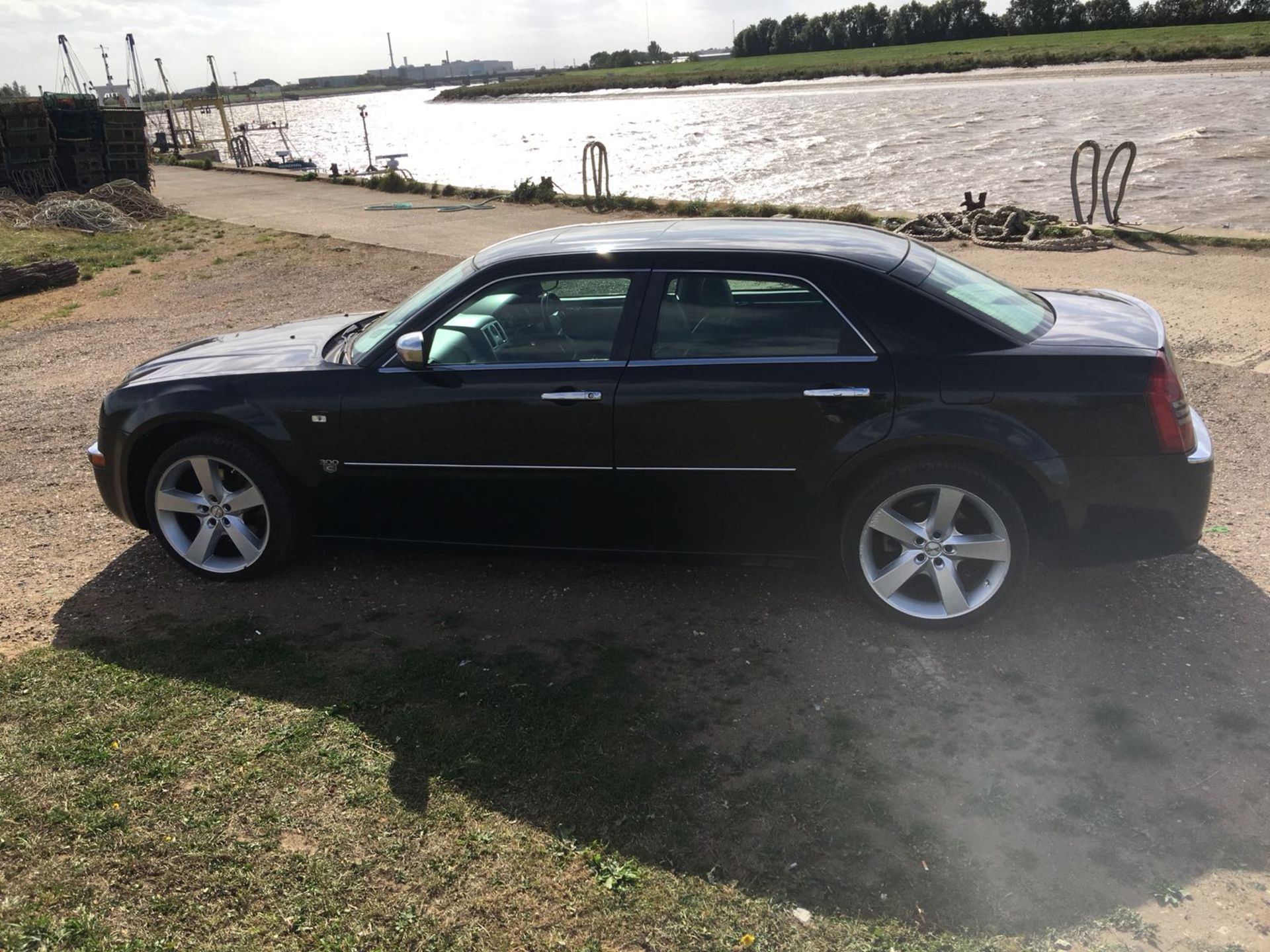 2007 CHRYSLER 300C CRD - Image 5 of 18