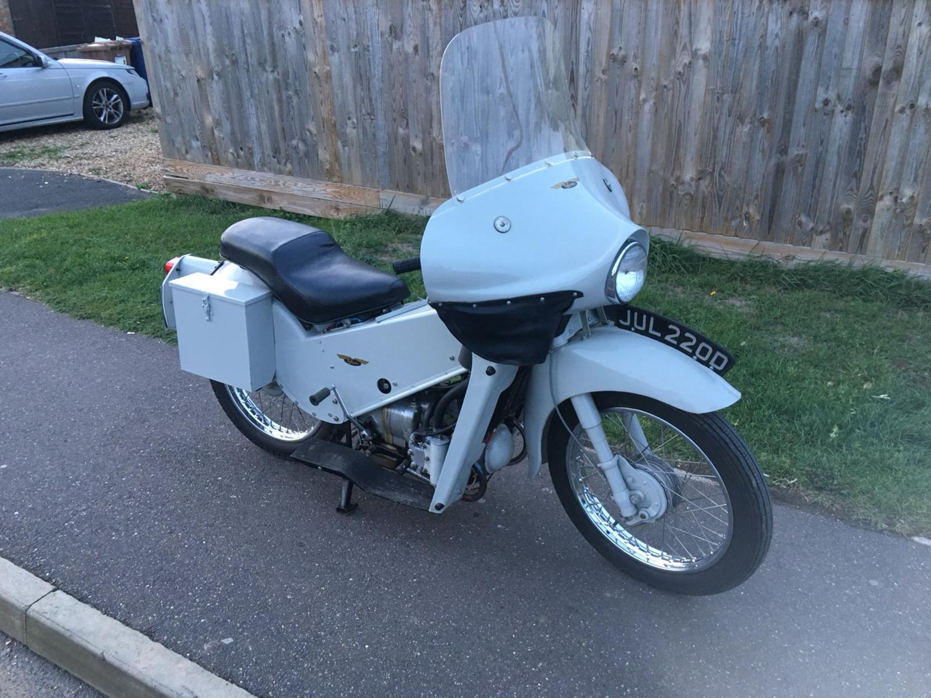 1966 VELOCETTE MOTOR BIKE - Image 3 of 14