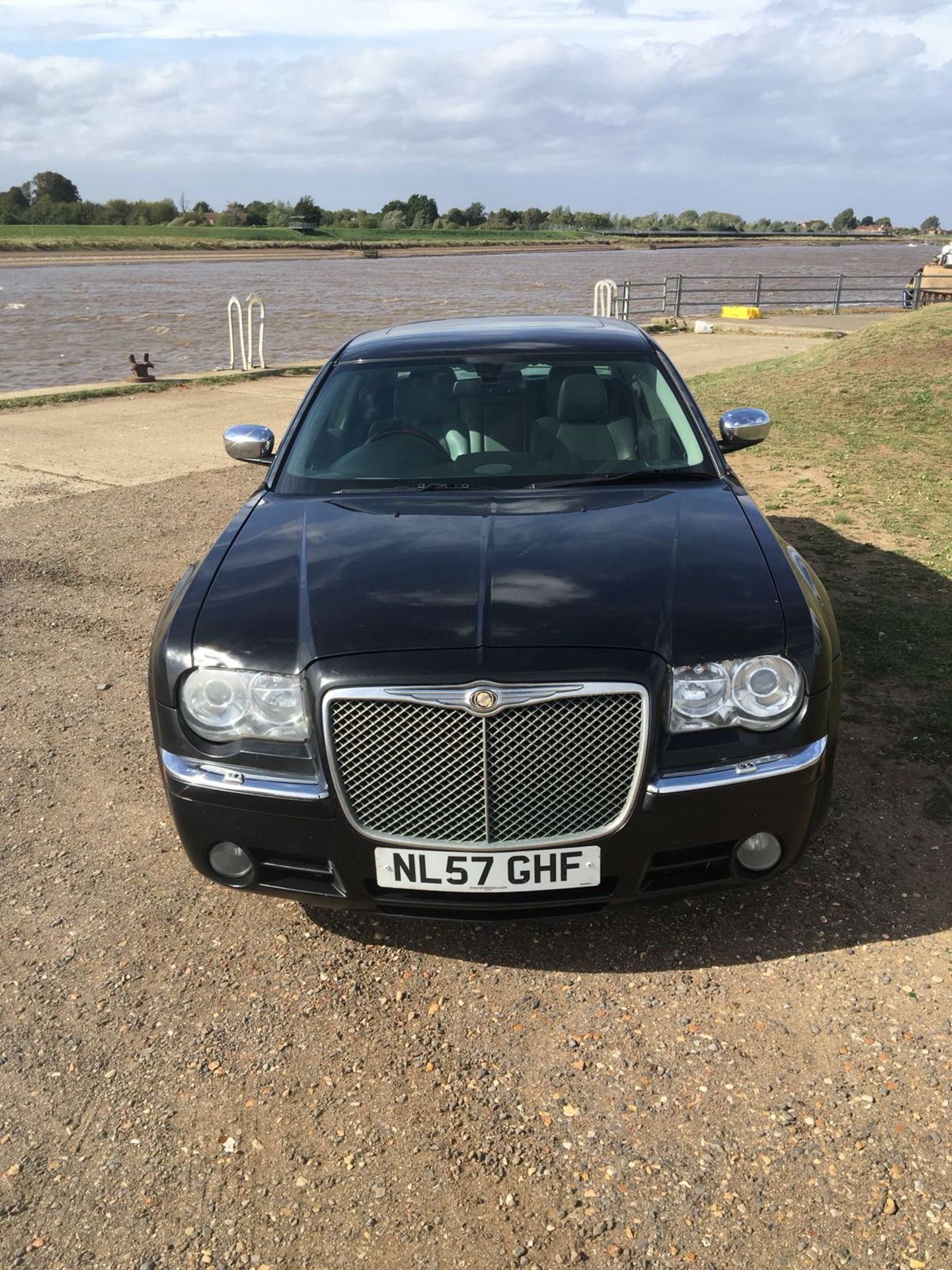 2007 CHRYSLER 300C CRD - Image 2 of 18