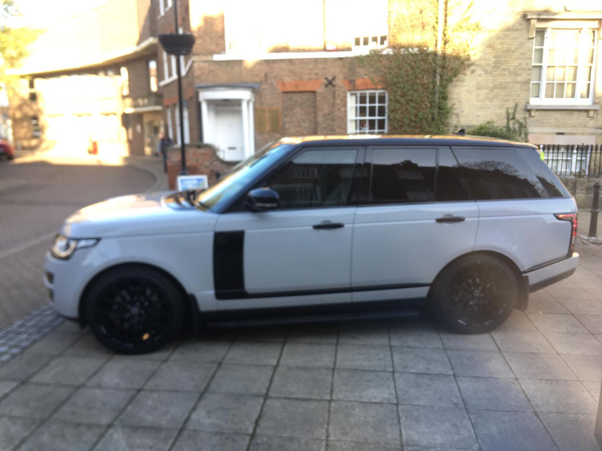 2015 RANGE ROVER VOGUE 4.4 DIESEL BLACK PACK **MANUFACTURES WARRANTY** - Image 9 of 19