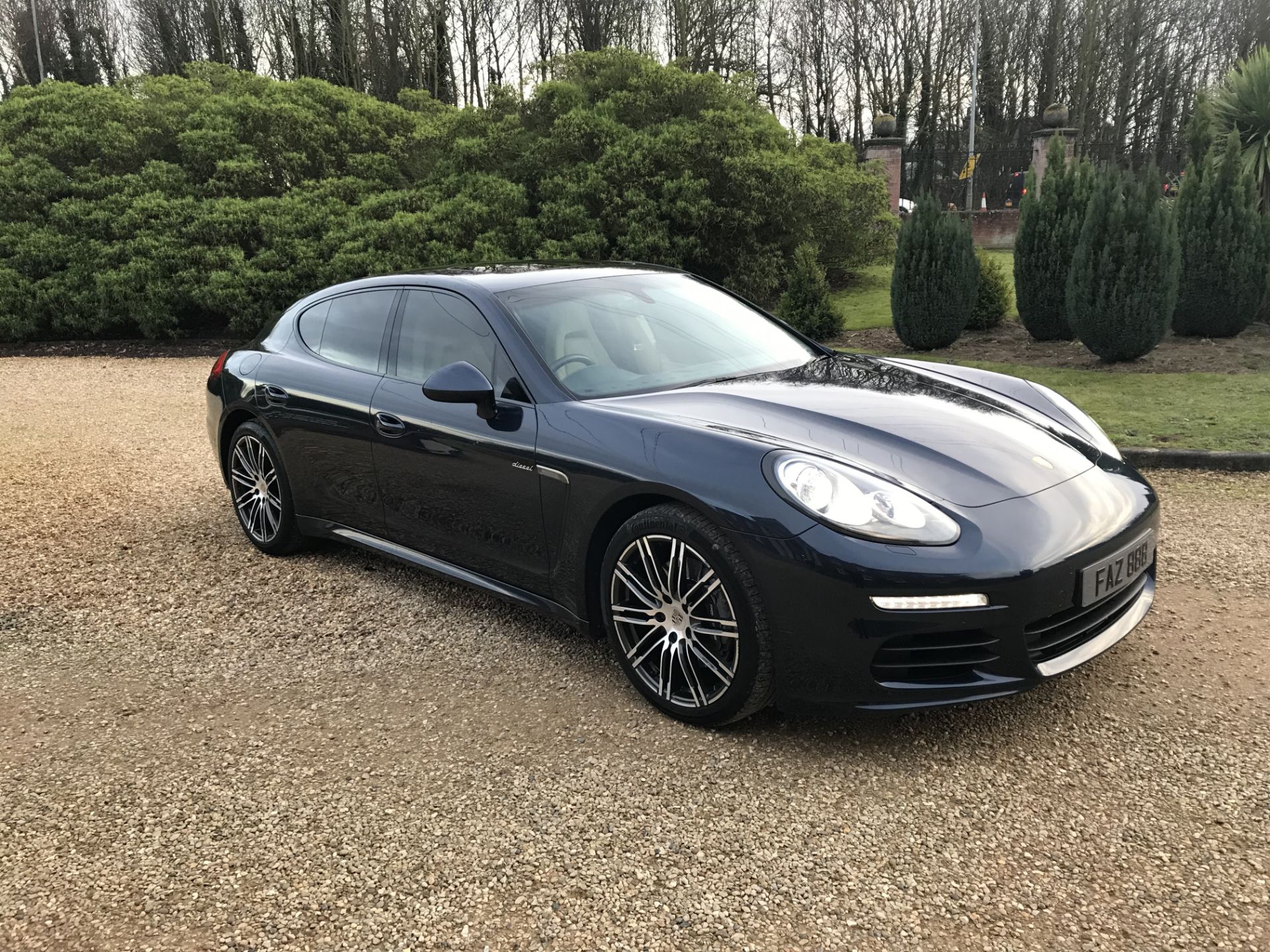 2015 PORSCHE PANAMERA S 3.0 V6 D 300 TRIPTRONIC S **FACELIFT MODEL** - Image 3 of 30