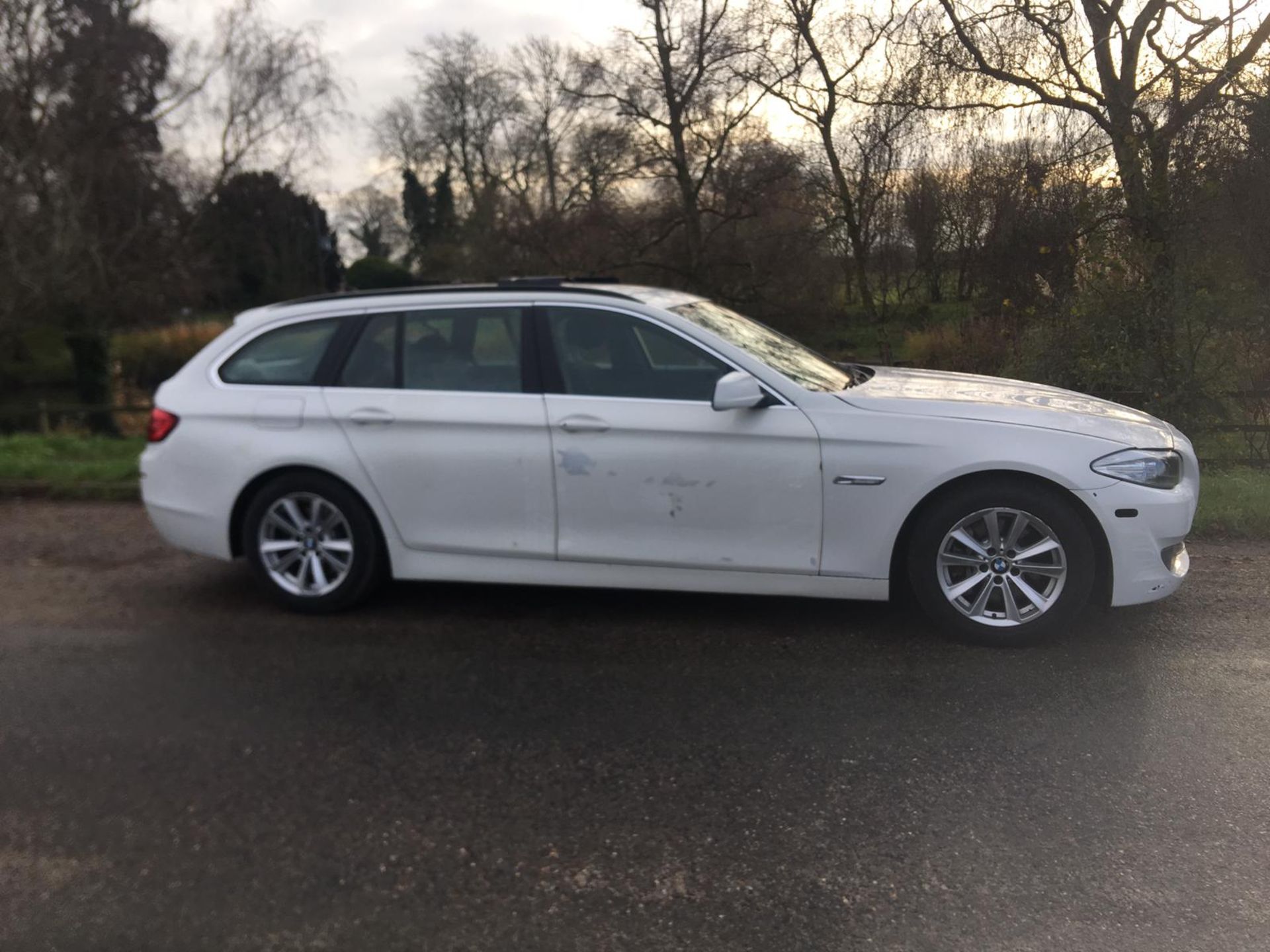 2013 BMW 530D SERIES DIESEL TOURING SE 5dr Step AUTOMATIC [Professional Media] - Image 7 of 16