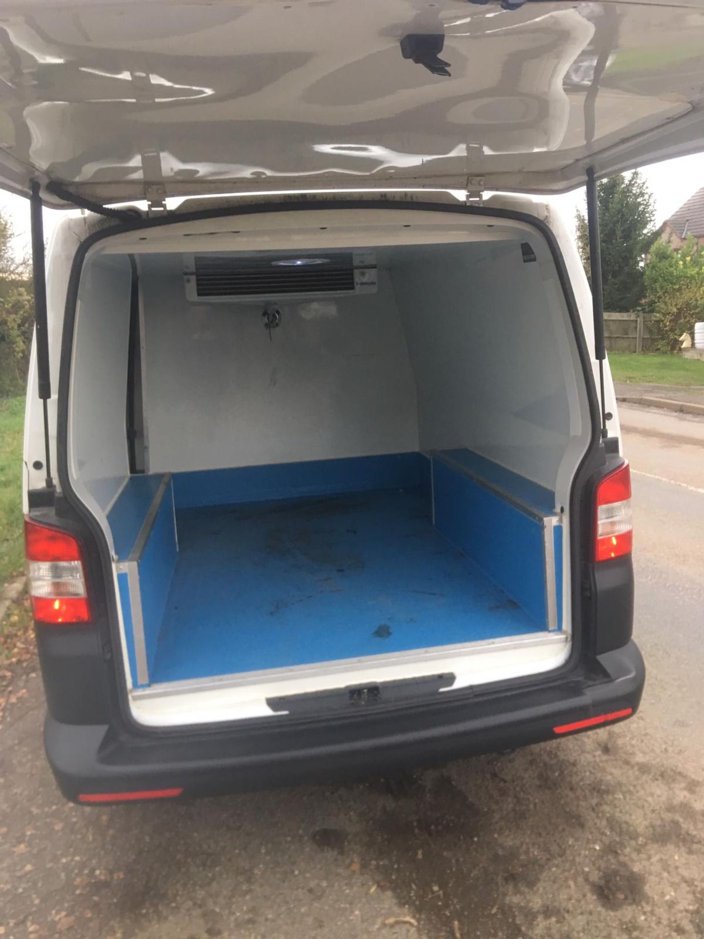 2015 VOLKSWAGEN TRANSPORTER TDI **FRIDGE VAN**NO VAT ON HAMMER PRICE** - Image 9 of 25