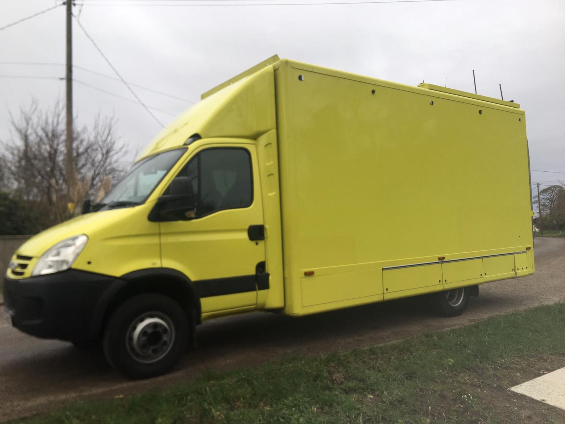 2009 IVECO DAILY 65C18 3.0 AMBULANCE **LOW MILEAGE** - Image 5 of 41