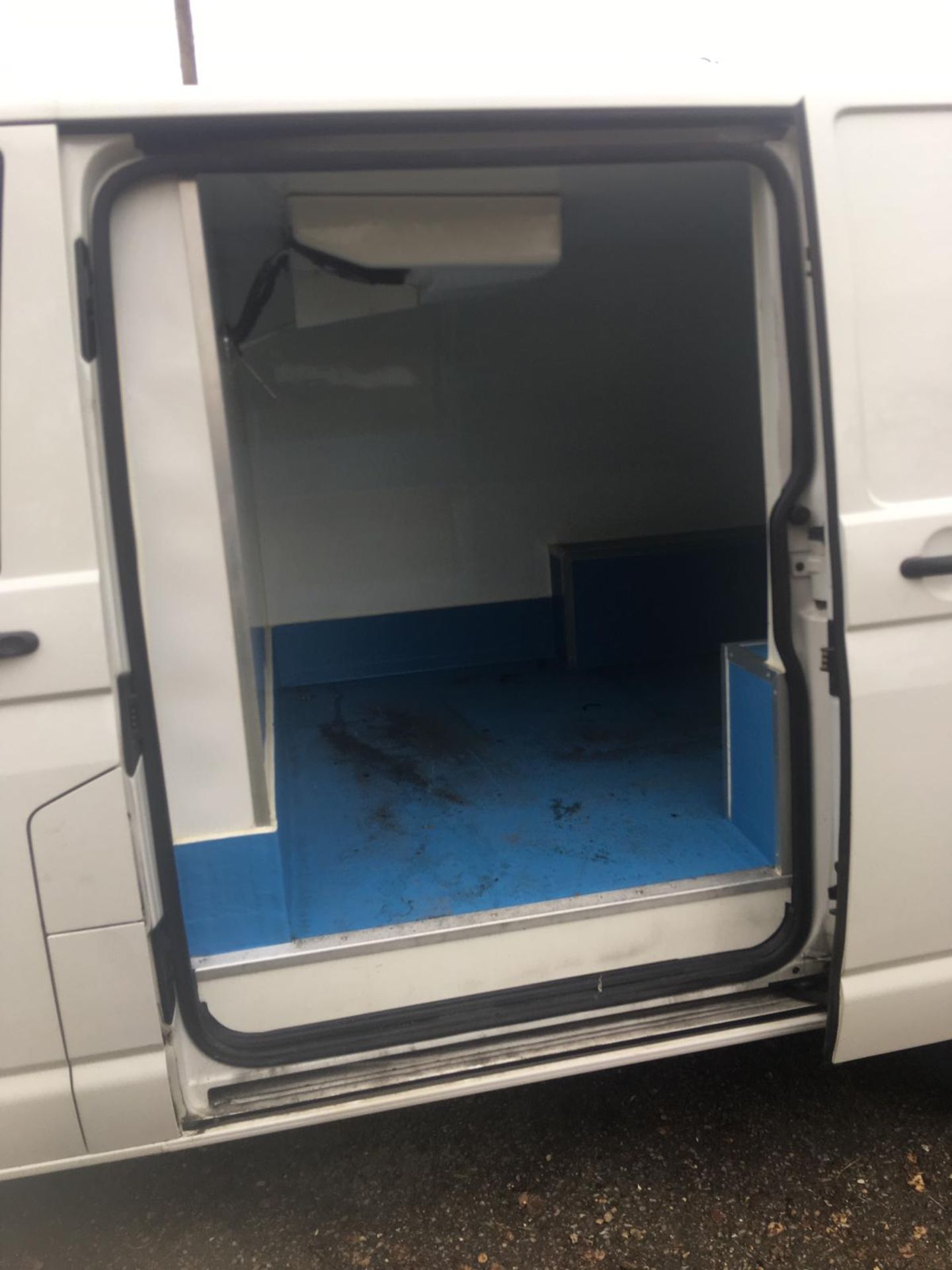 2015 VOLKSWAGEN TRANSPORTER TDI **FRIDGE VAN**NO VAT ON HAMMER PRICE** - Image 10 of 25