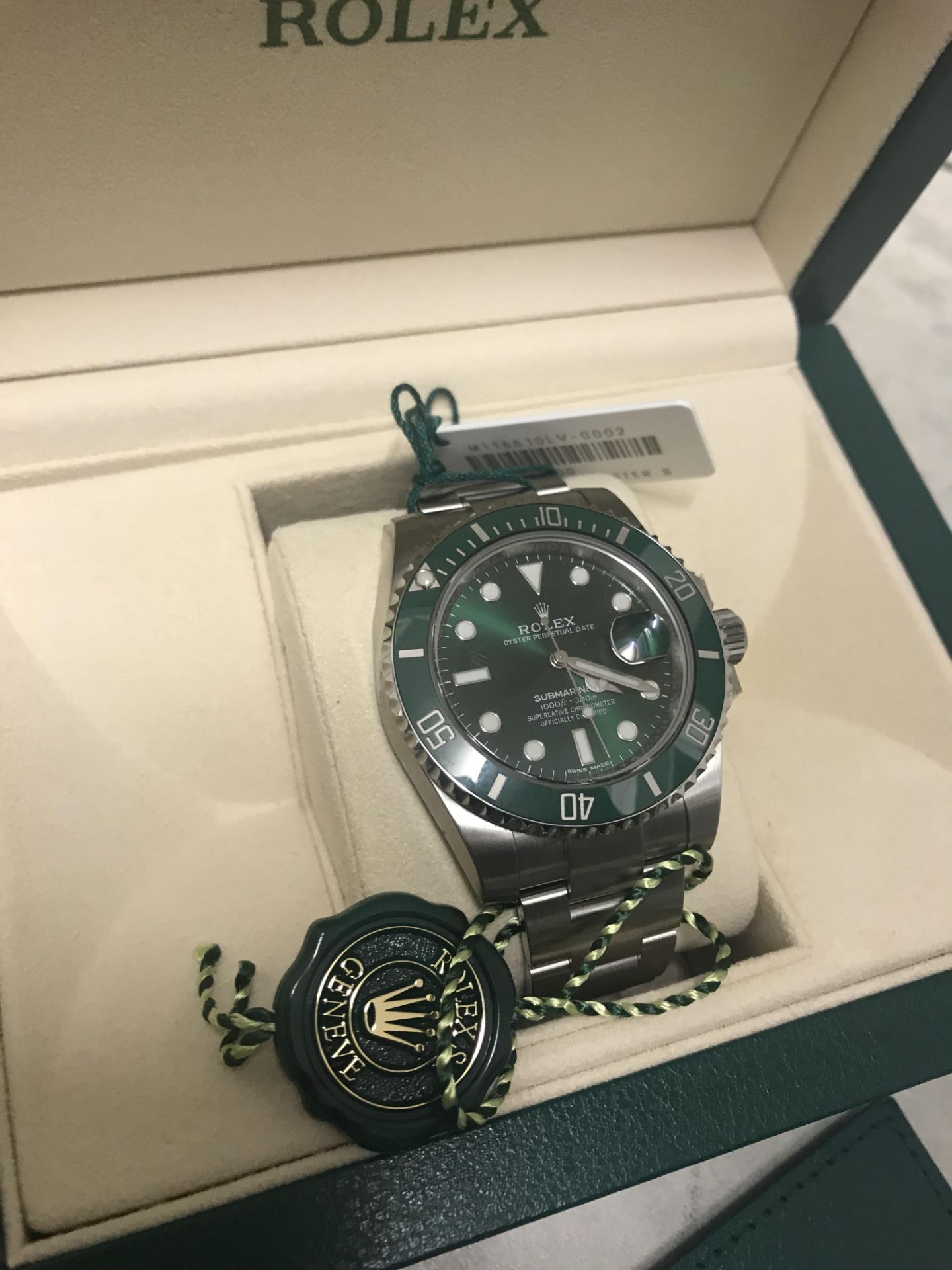 2017 ROLEX SUBMARINER DATE WATCH OYSTERSTEEL 40MM **HULK**