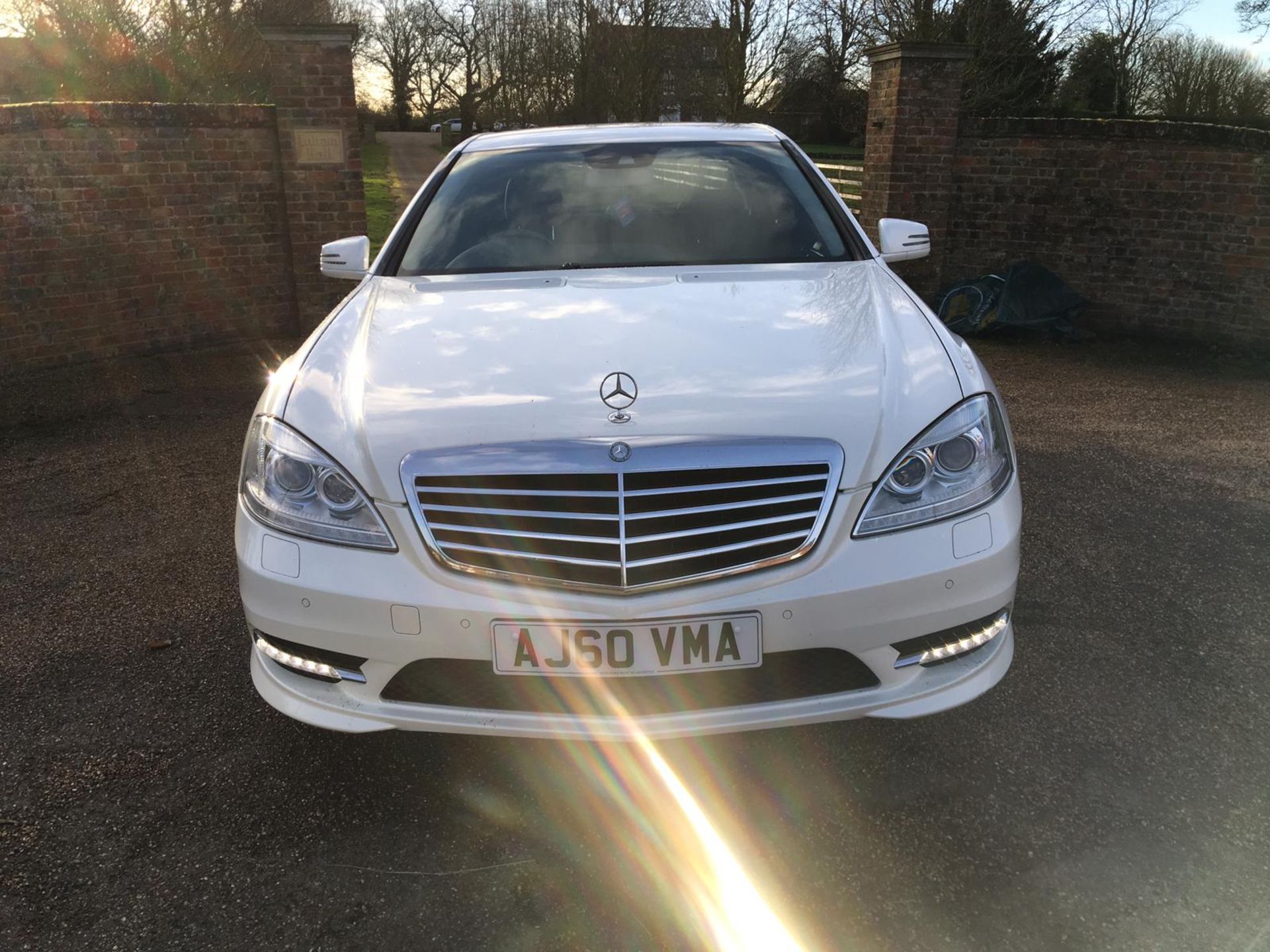 2010 MERCEDES BENZ S350 CDI AMG **PEARL WHITE**ONE OWNER FROM NEW** - Image 2 of 32