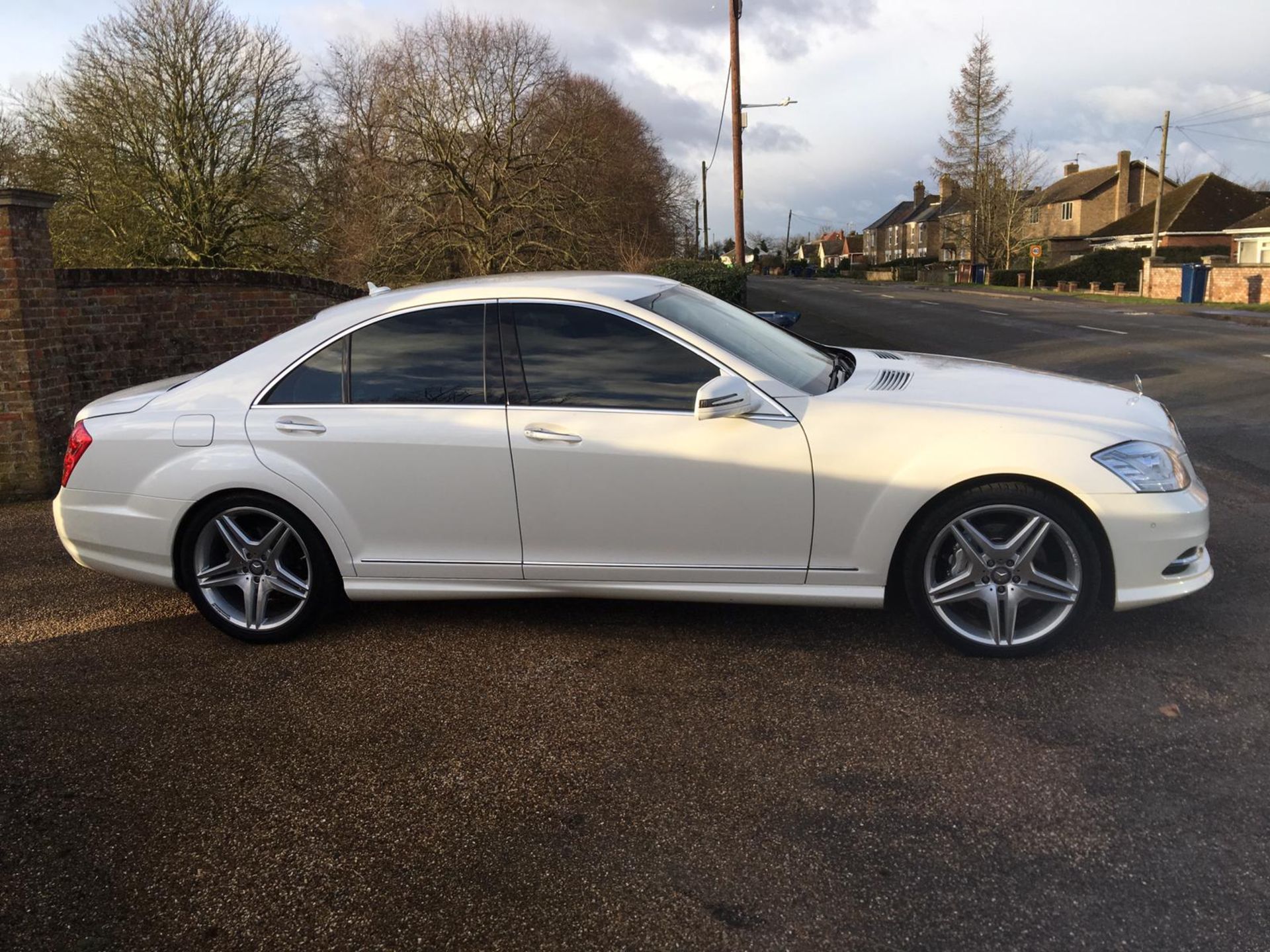 2010 MERCEDES BENZ S350 CDI AMG **PEARL WHITE**ONE OWNER FROM NEW** - Image 5 of 32