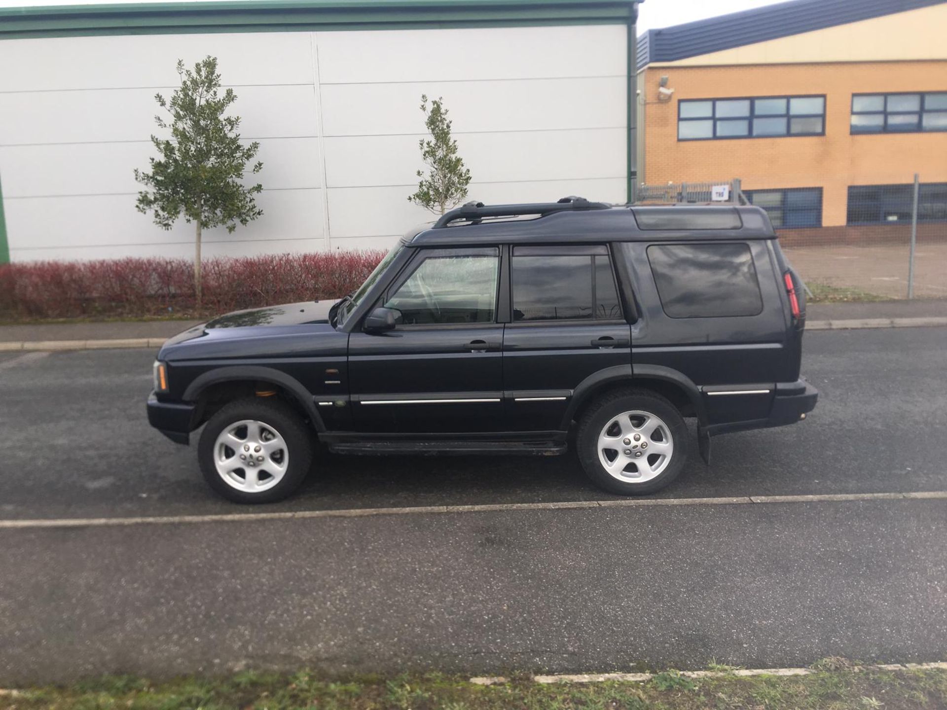 2004 LANR ROVER DISCOVERY ES PREMIUM TD5 AUTO **7 SEATER** - Image 5 of 22