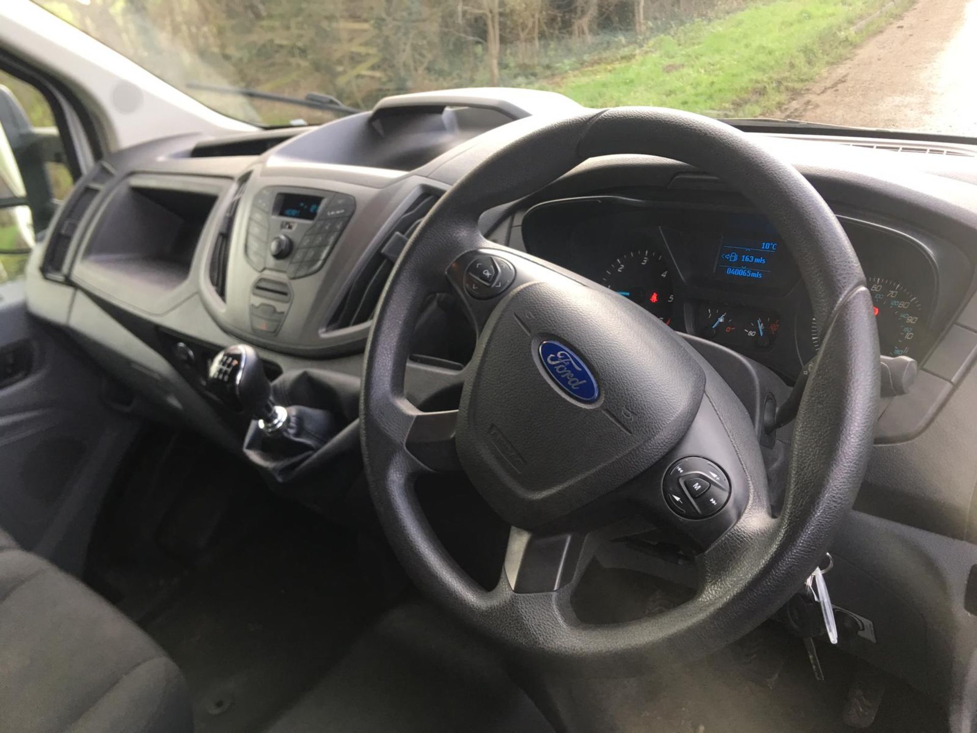 2016 FORD TRANSIT 350 LUTON VAN **LOW MILEAGE** - Image 11 of 15