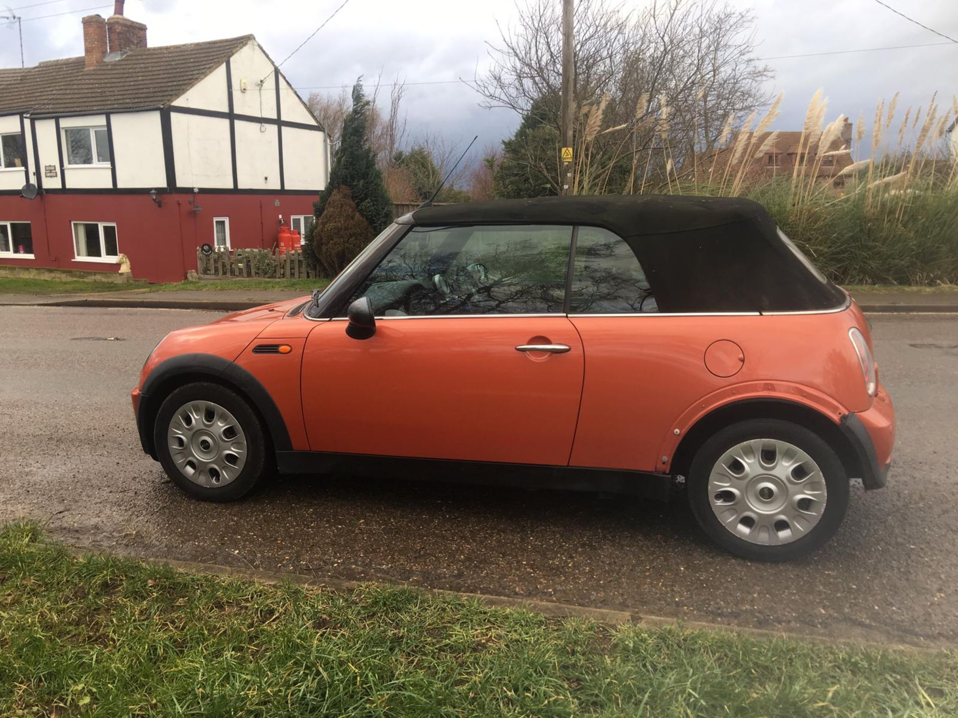 2004 MINI CONVERTIBLE - 1.6 One 2dr - Image 6 of 22
