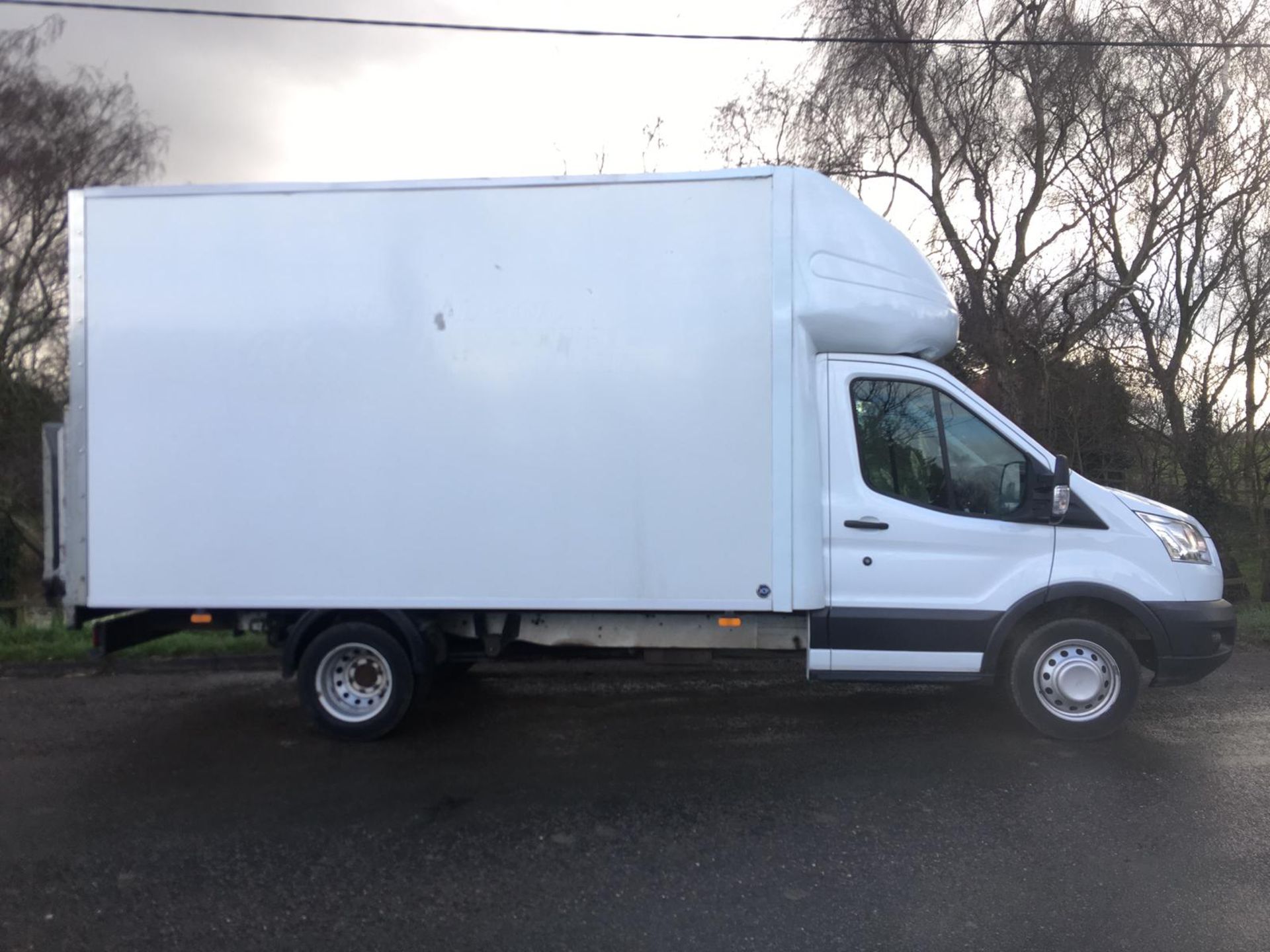 2016 FORD TRANSIT 350 LUTON VAN **LOW MILEAGE** - Image 5 of 15