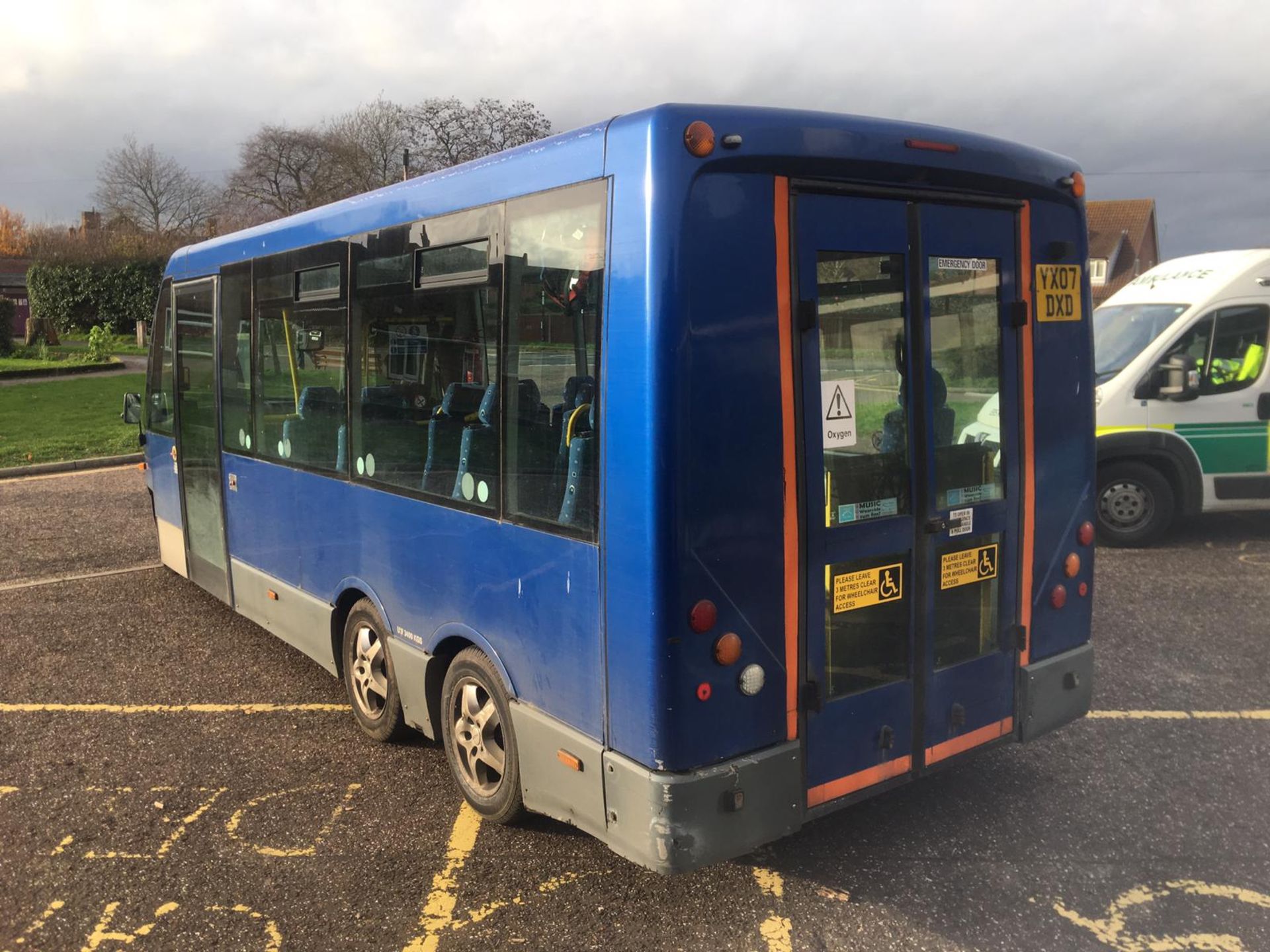 2007 VOLKSWAGEN CRAFTER MINI BUS 2.5 **DISABLED ACCESS & 17 SEATER** - Image 6 of 28