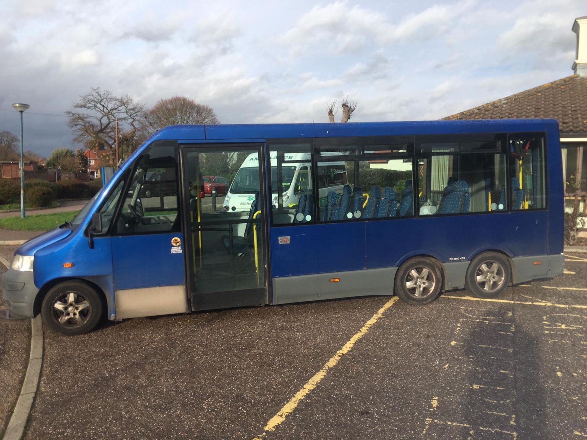 2007 VOLKSWAGEN CRAFTER MINI BUS 2.5 **DISABLED ACCESS & 17 SEATER** - Image 5 of 28