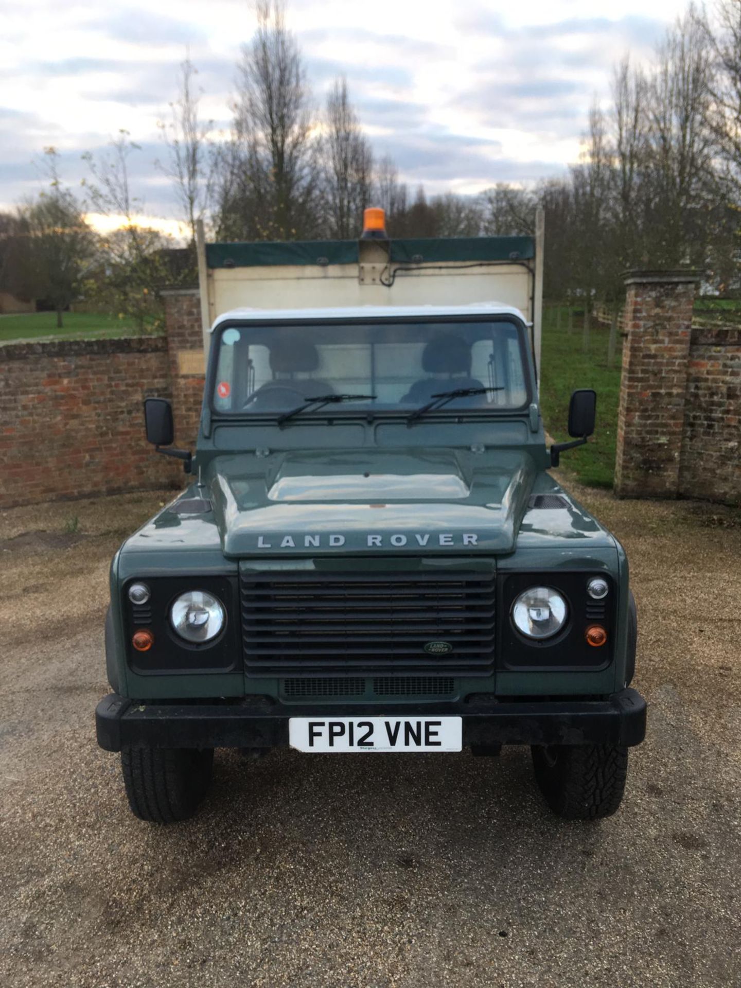 2012 LAND ROVER DEFENDER 130 SINGLE CAB WITH ALUMINIUM BODY TIPPER *LOW MILEAGE*ONE OWNER FROM NEW* - Image 4 of 28