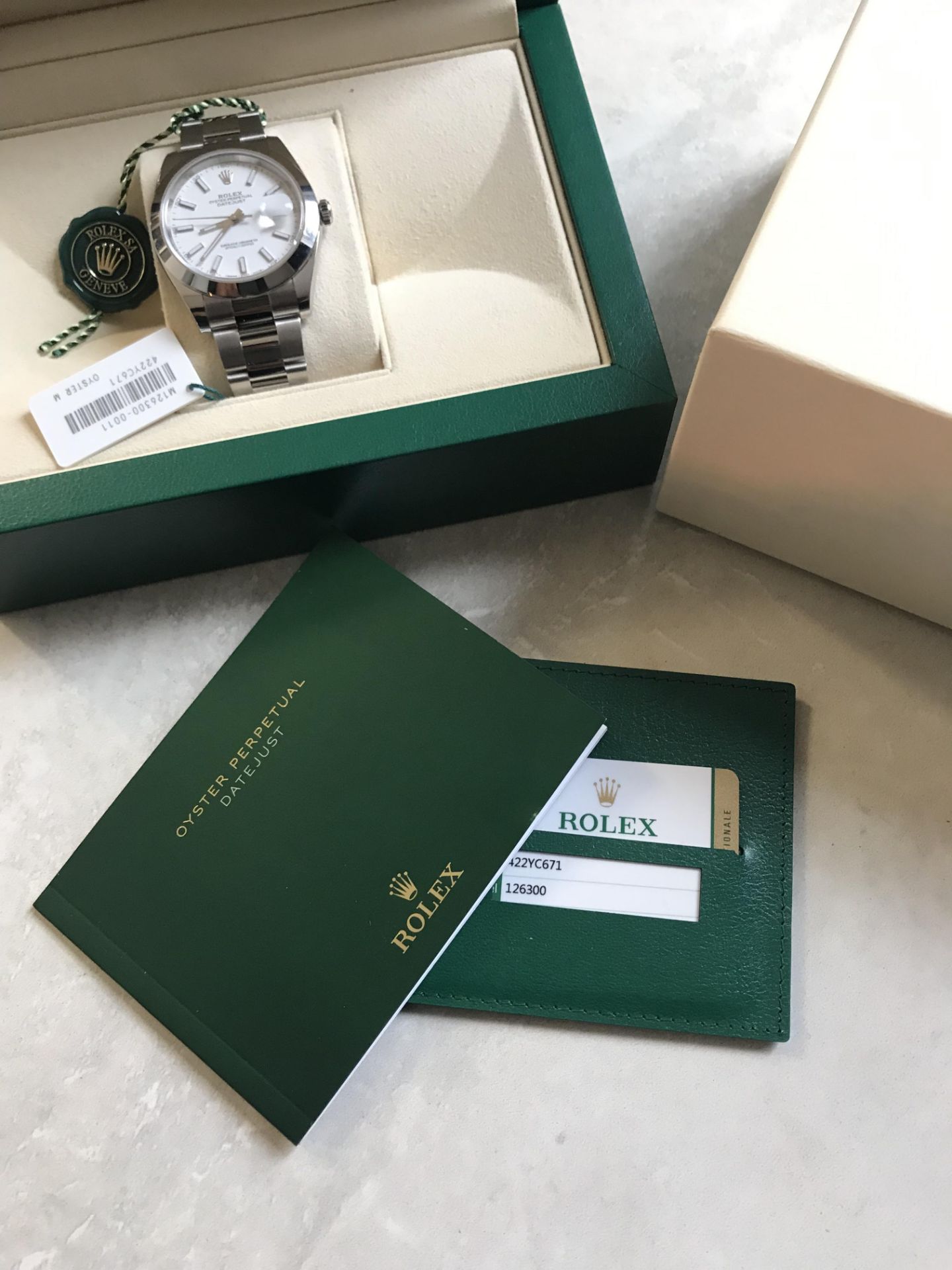 2019 ROLEX DATEJUST 41 WHITE OYSTERSTEEL 41 MM