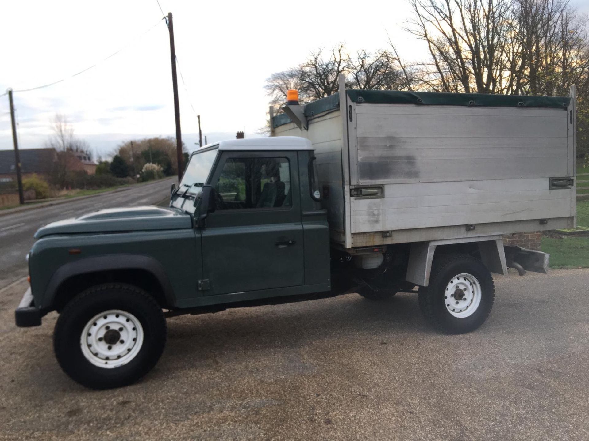 2012 LAND ROVER DEFENDER 130 SINGLE CAB WITH ALUMINIUM BODY TIPPER *LOW MILEAGE*ONE OWNER FROM NEW* - Image 7 of 28