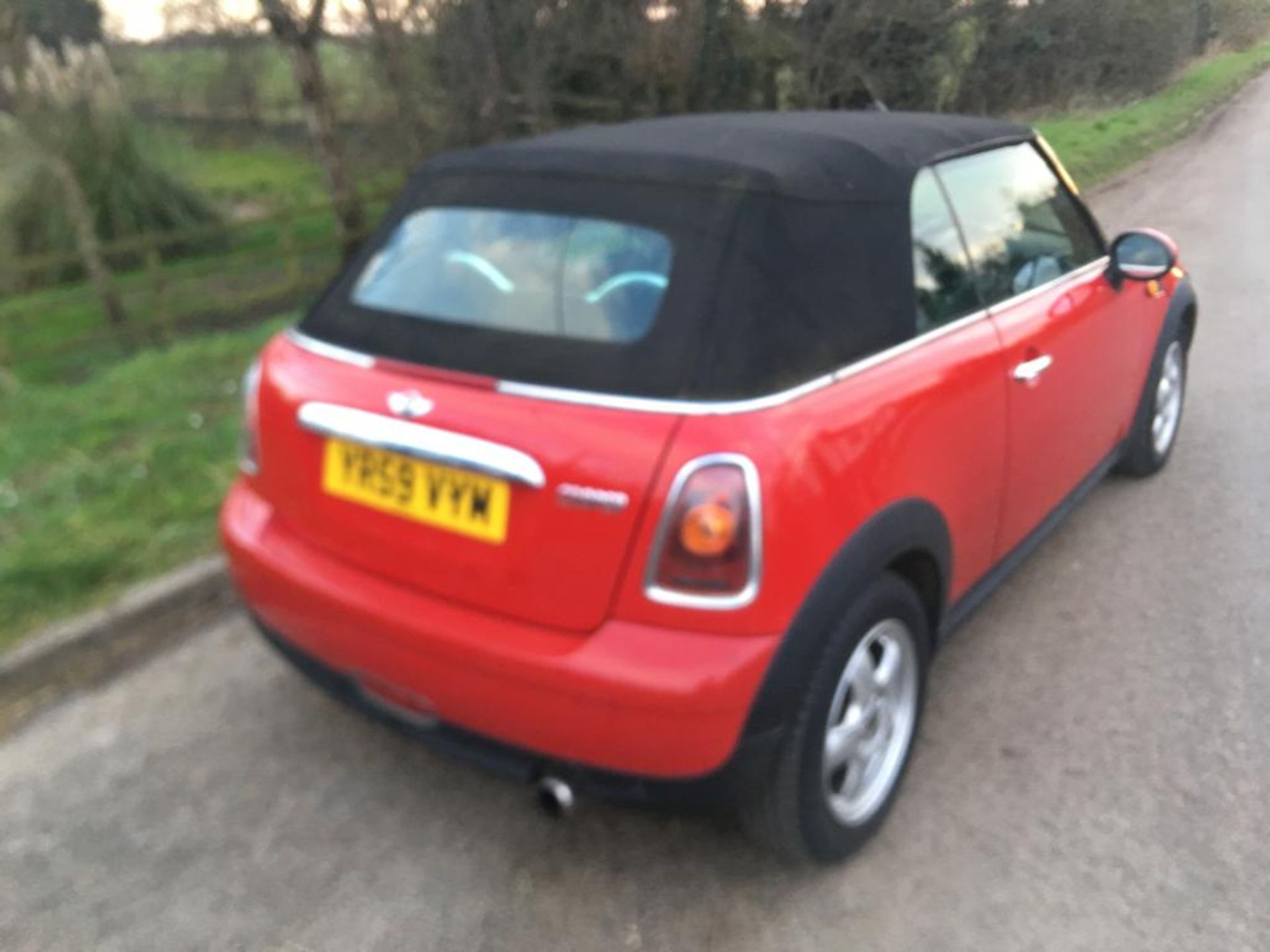 2009 MINI COOPER 1.6 PETROL CONVERTIBLE - Image 10 of 24