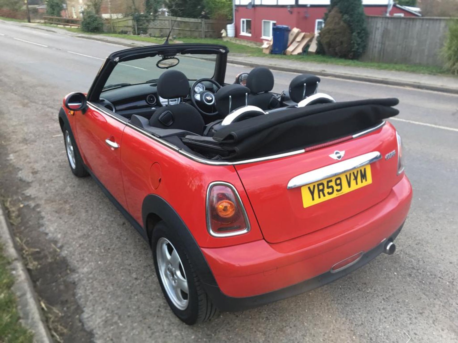 2009 MINI COOPER 1.6 PETROL CONVERTIBLE - Image 6 of 24