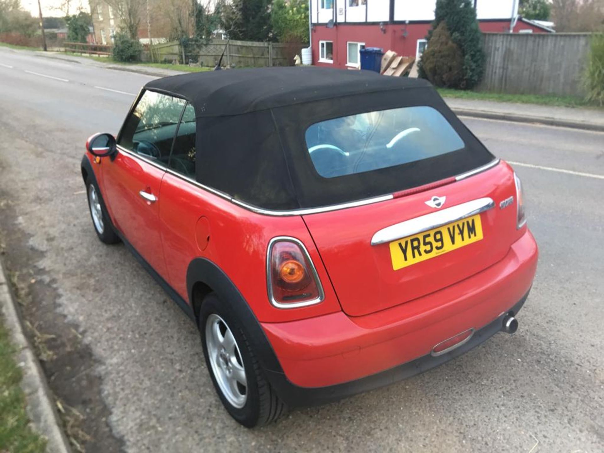 2009 MINI COOPER 1.6 PETROL CONVERTIBLE - Image 7 of 24