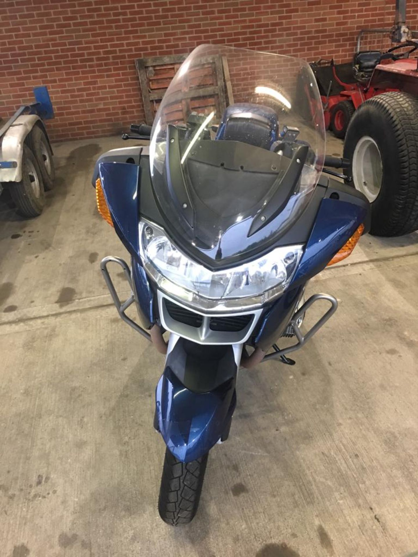 2009 BMW R1200 RT 1170CC **LOW MILEAGE** - Image 3 of 15