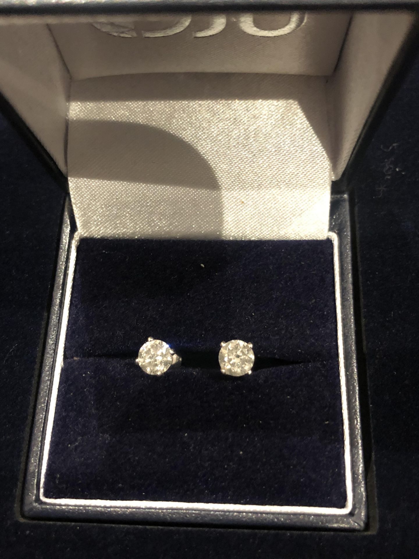 diamond stud earrings 1.04 ct