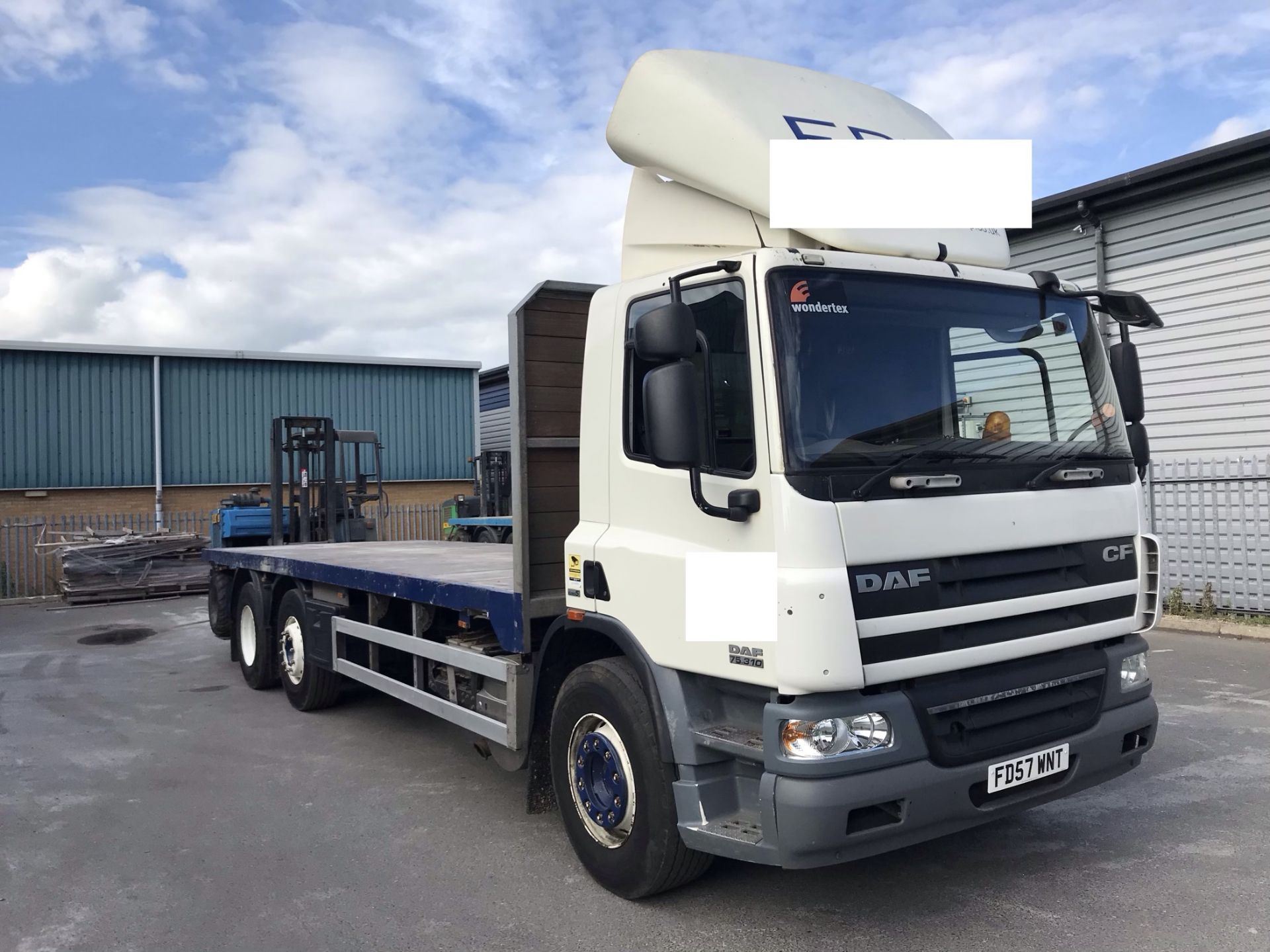 2007 DAF 75.310 TRUCKS CF 9200CC **26000 KG GROSS** WITH FORKLIFT INCLUDED