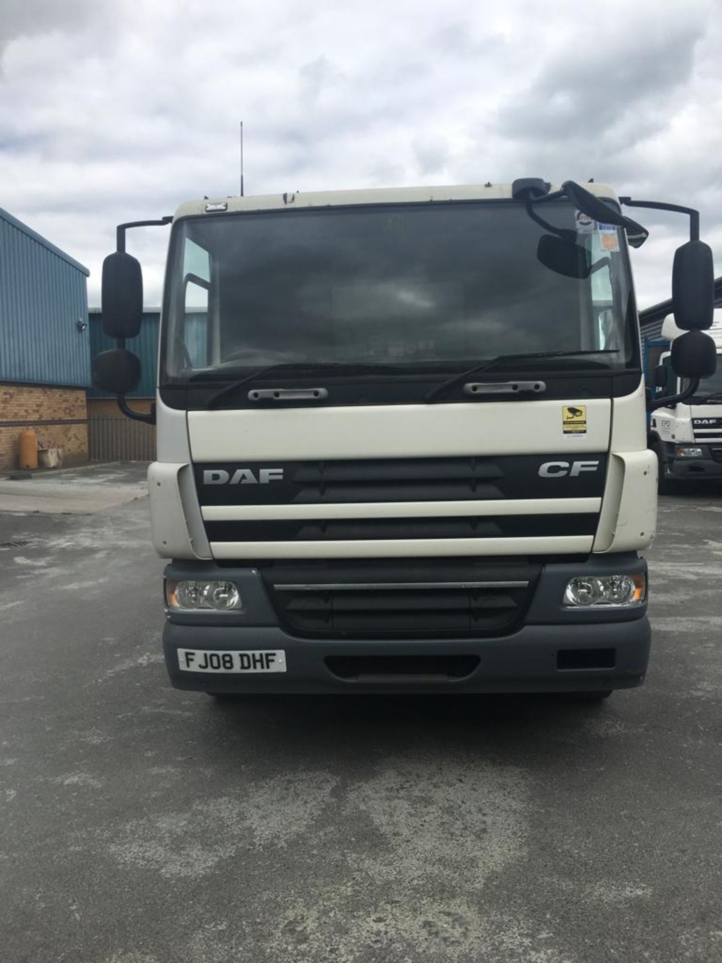 2008 DAF TRUCKS CF 9200CC **26000 KG GROSS** WITH FOLKLIFT INCLUDED - Image 2 of 13