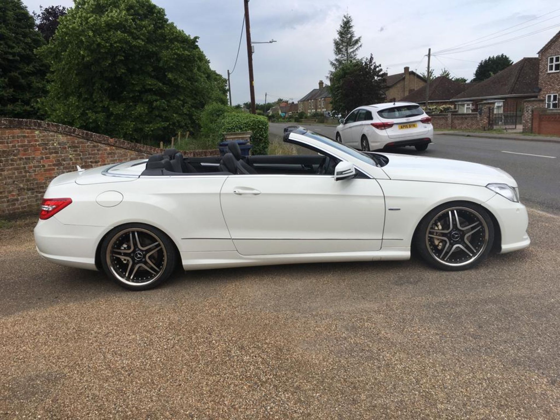 2010 MERCEDES BENZ E350 CONVERTIBLE SPORT CGI BLUEFFICENCY AUTO **ONE FORMER KEEPER FROM NEW** - Image 7 of 24