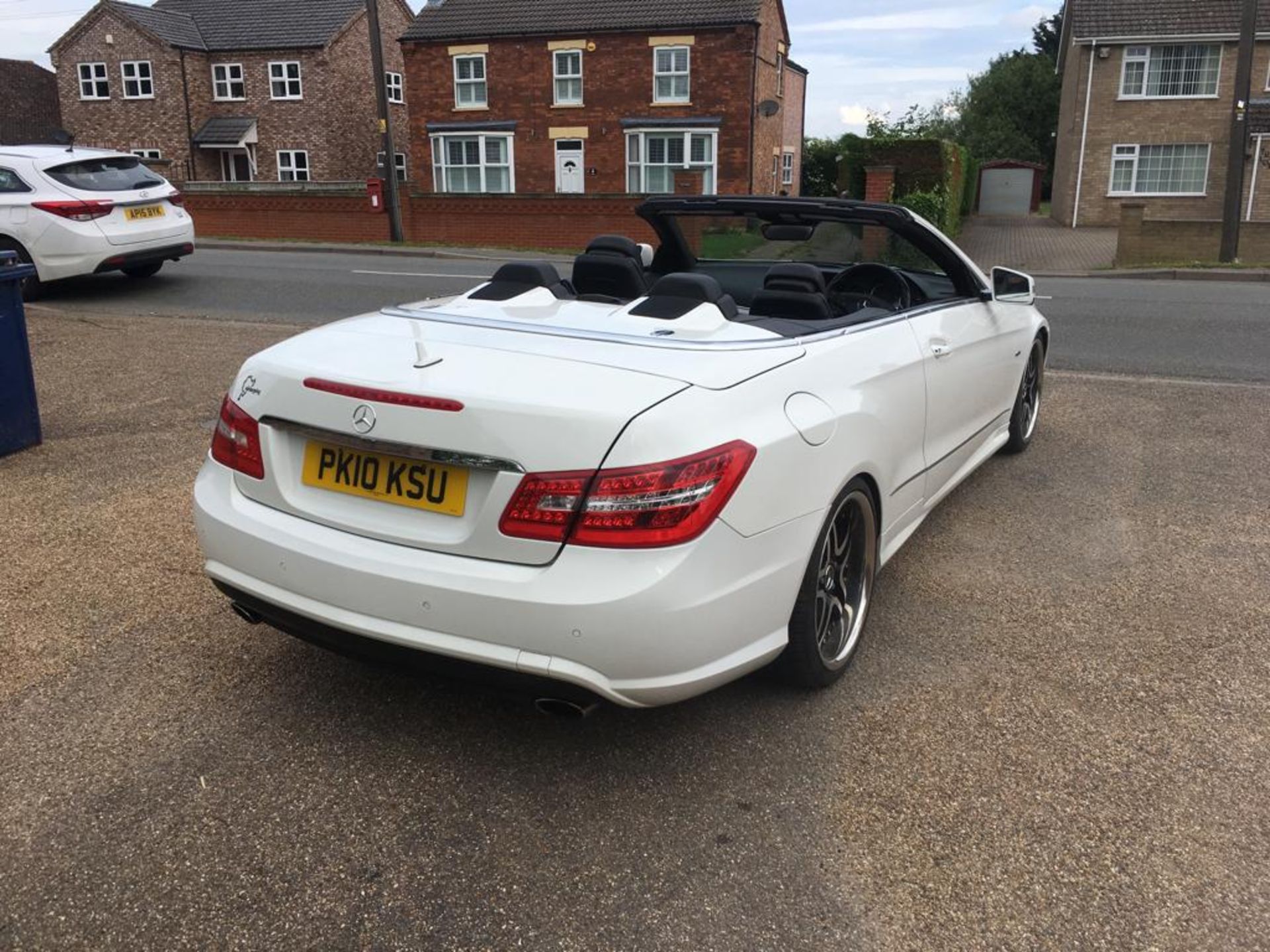 2010 MERCEDES BENZ E350 CONVERTIBLE SPORT CGI BLUEFFICENCY AUTO **ONE FORMER KEEPER FROM NEW** - Image 14 of 24