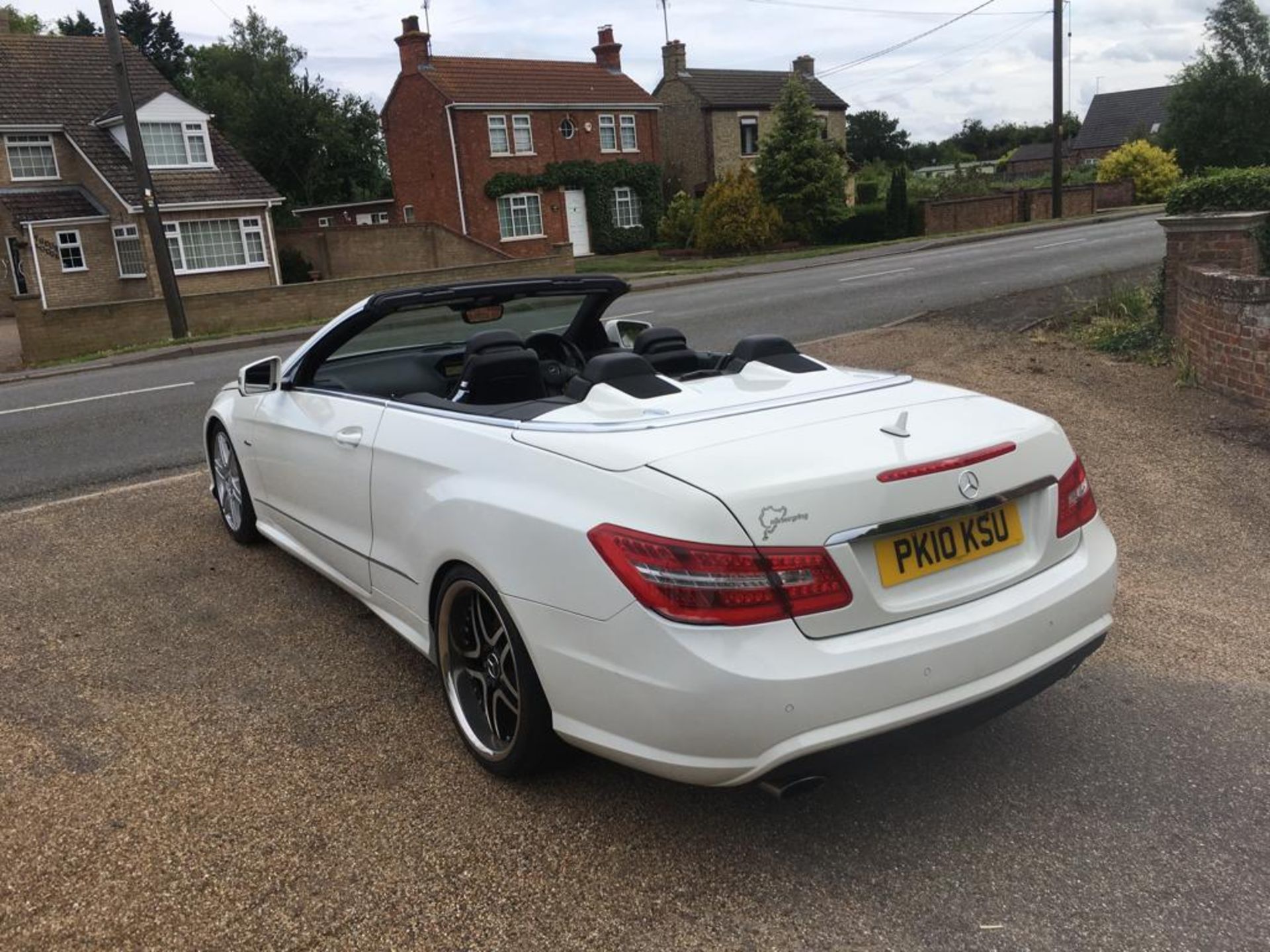 2010 MERCEDES BENZ E350 CONVERTIBLE SPORT CGI BLUEFFICENCY AUTO **ONE FORMER KEEPER FROM NEW** - Image 9 of 24