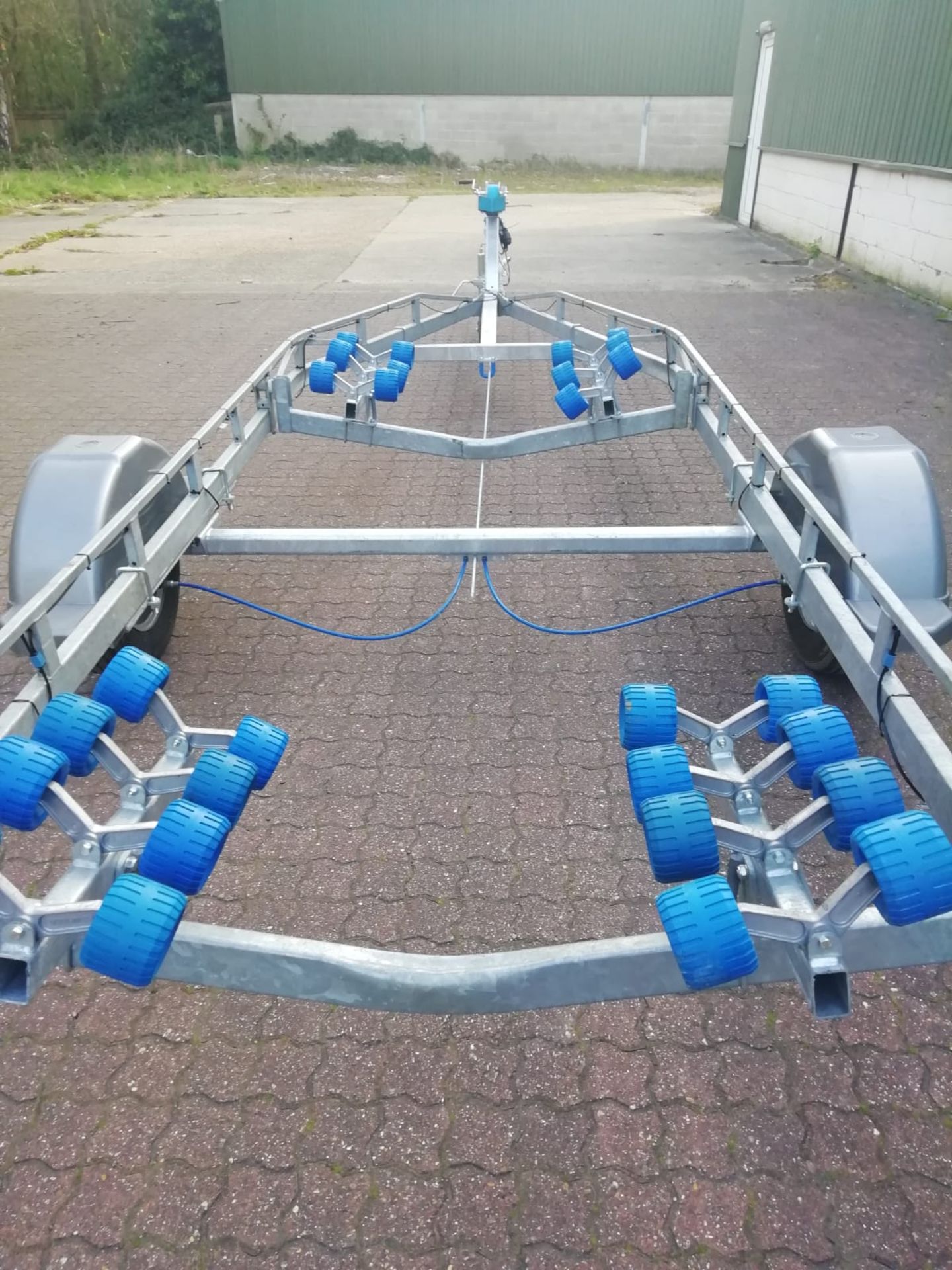 RAPIDE 1.5 TON GALVANISED ROLLER COASTER BOAT TRAILER UPTO 23FT **BRAND NEW** - Image 2 of 5