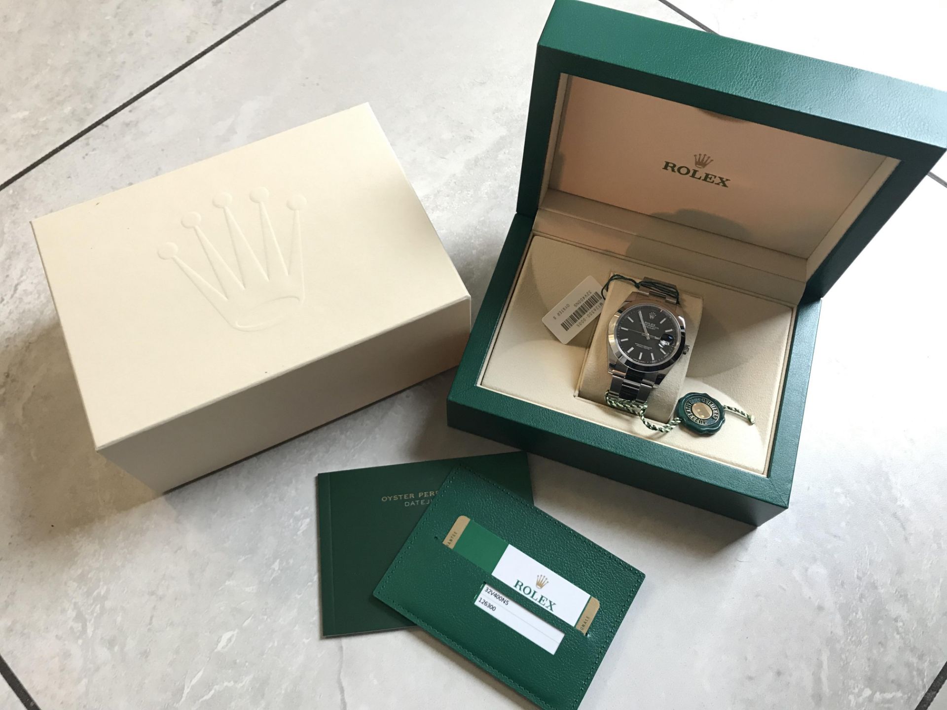 2019 ROLEX DATEJUST 41 BLACK OYSTERSTEEL 41 MM - Image 8 of 13