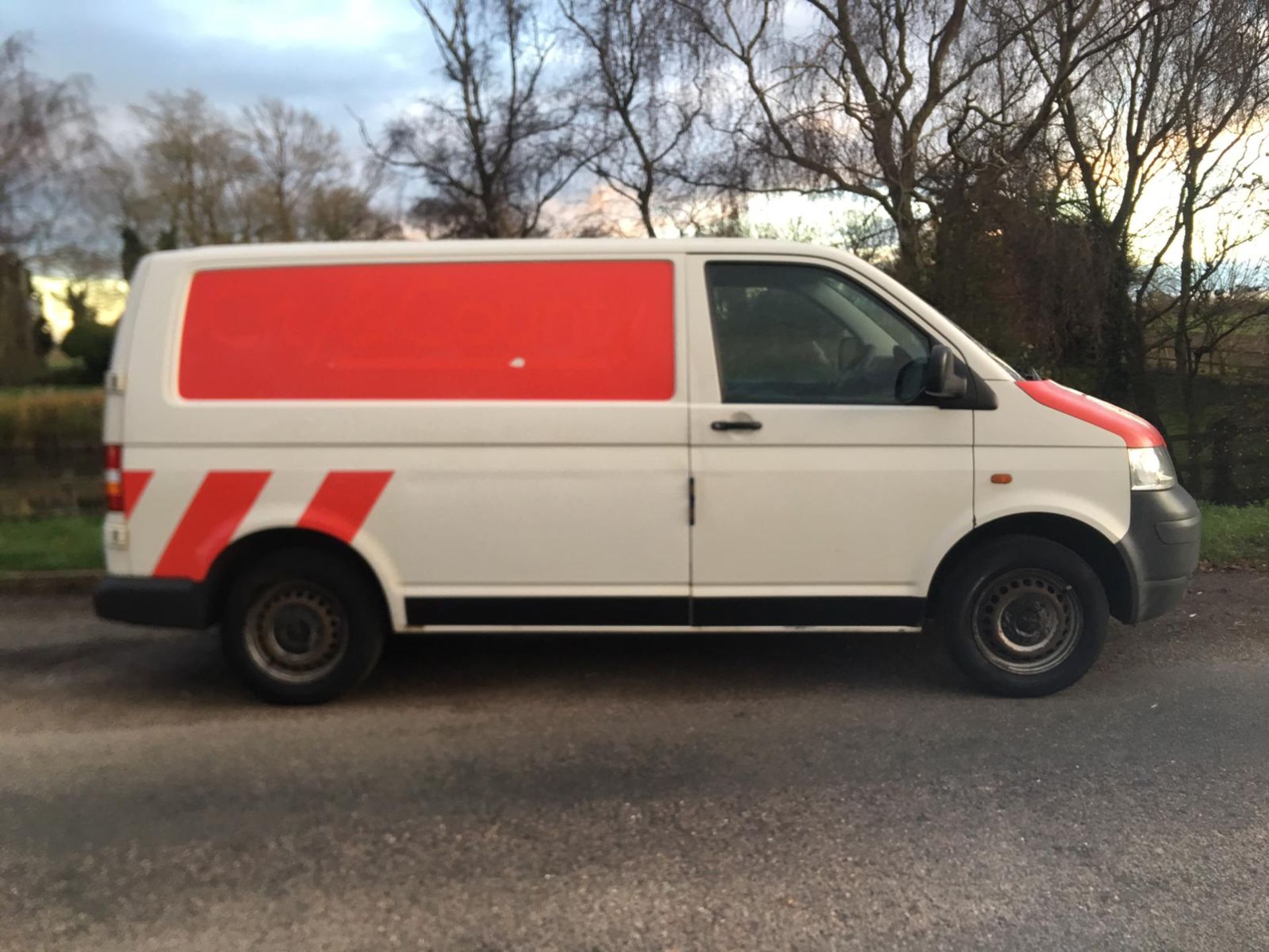 2007 VOLKSWAGEN TRANSPORTER T28 TDI VAN - Image 7 of 14