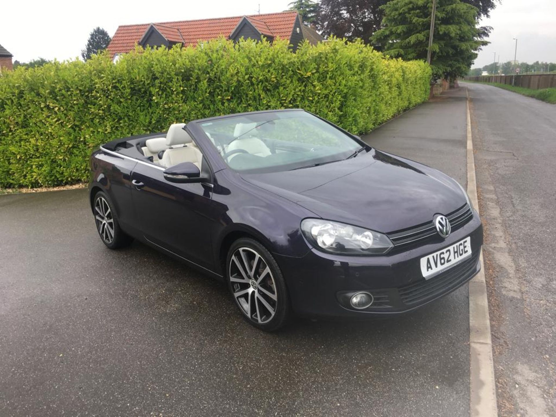 2012 VOLKSWAGEN GOLF GT BLUEMOTION TECH TDI CONVERTIBLE - Image 2 of 35