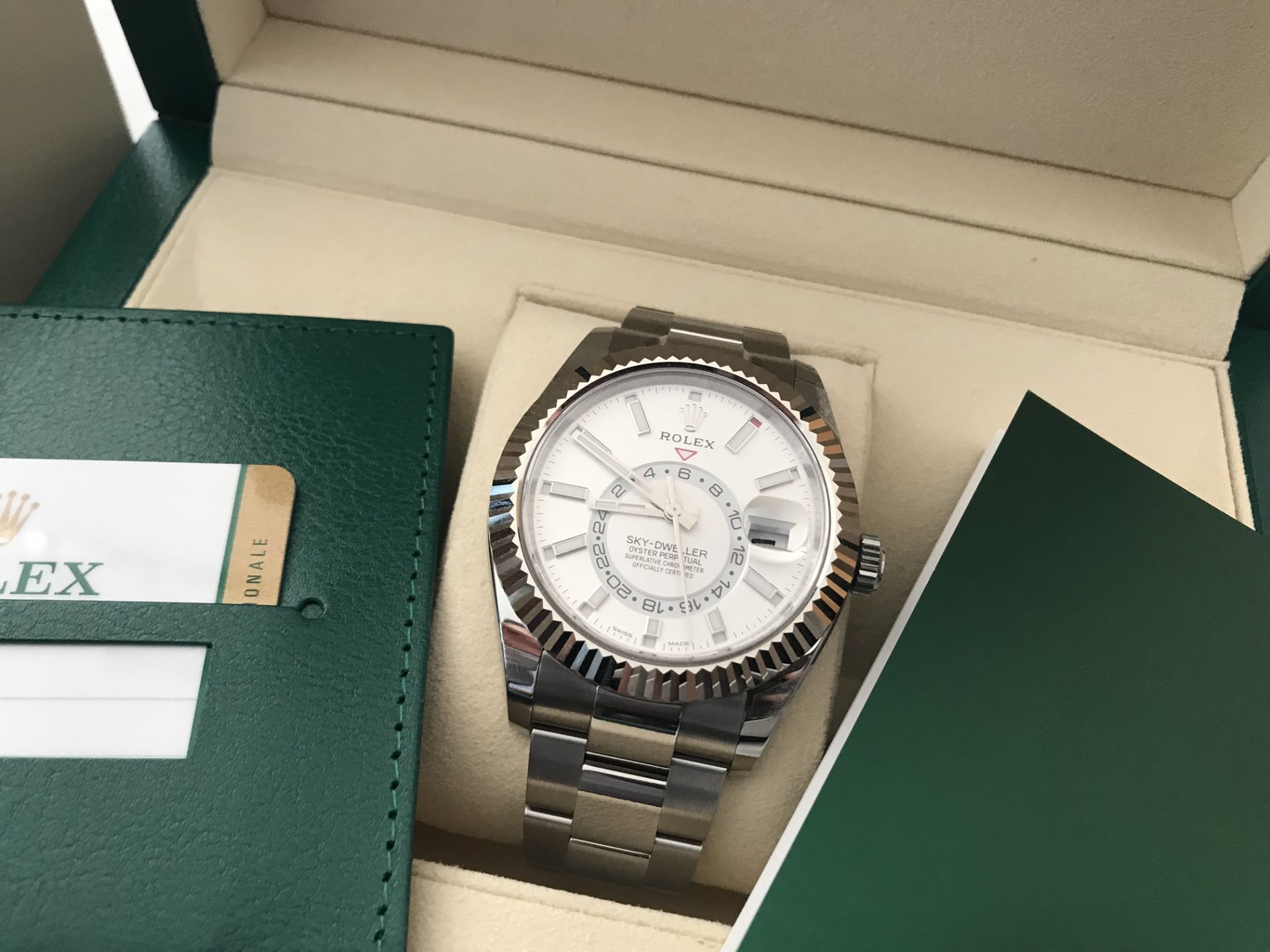 2019 ROLEX SKY-DWELLER OYSTER 42MM, OYSTER STEEL AND WHITE GOLD BRACELET - Bild 8 aus 12