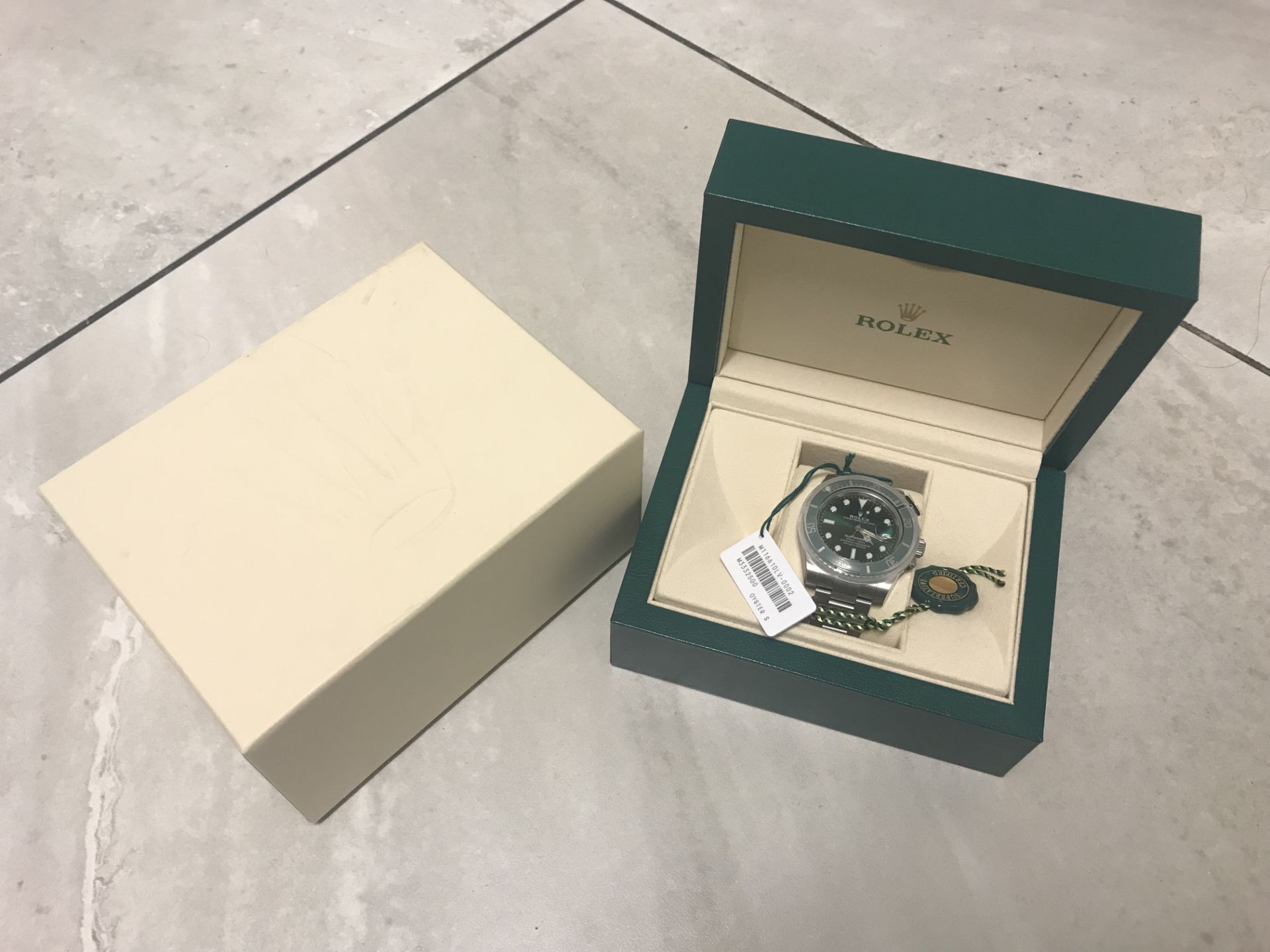 ROLEX SUBMARINER DATE WATCH OYSTERSTEEL 40MM **HULK** - Image 11 of 11