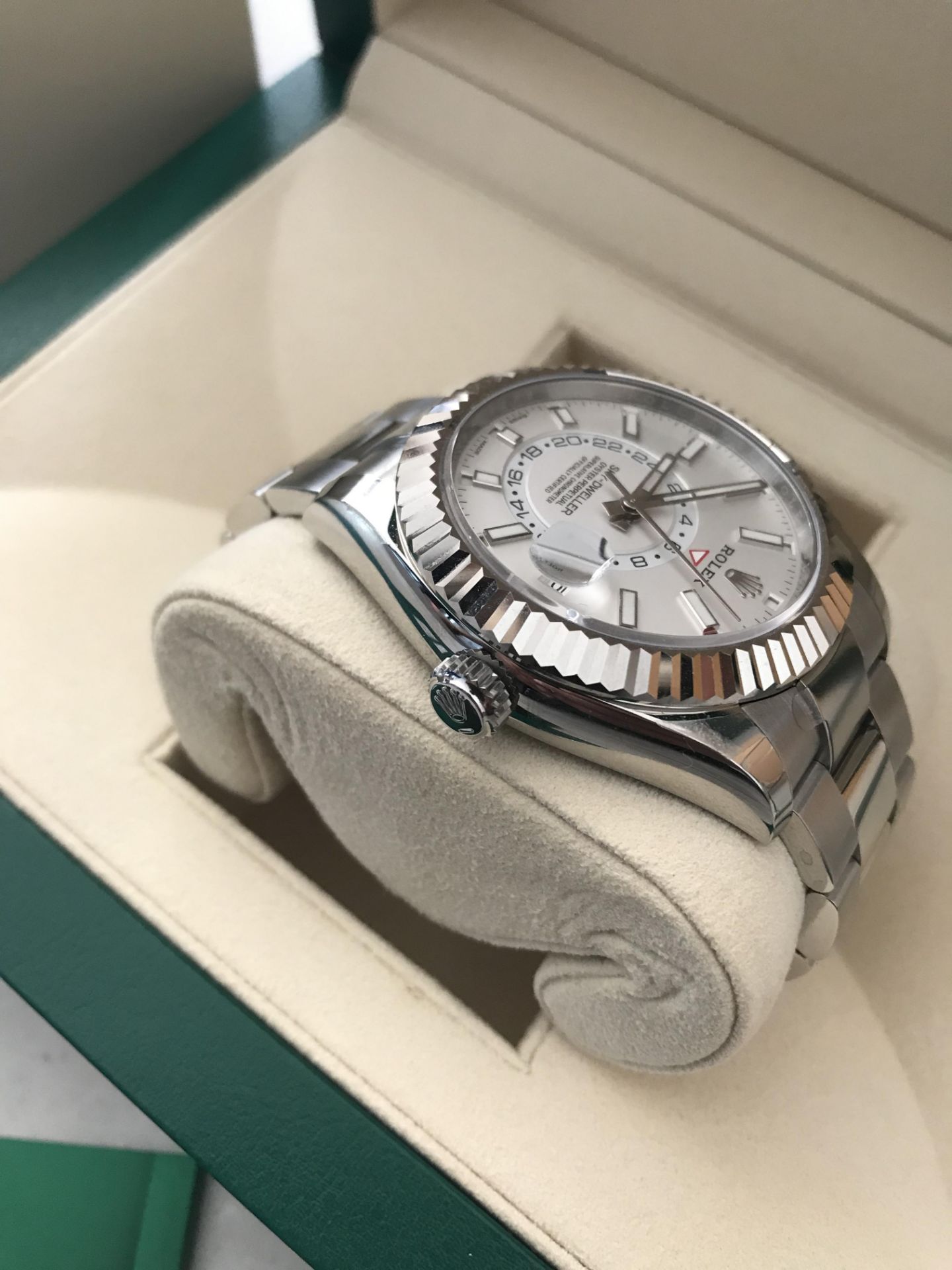 2019 ROLEX SKY-DWELLER OYSTER 42MM, OYSTER STEEL AND WHITE GOLD BRACELET - Bild 3 aus 12