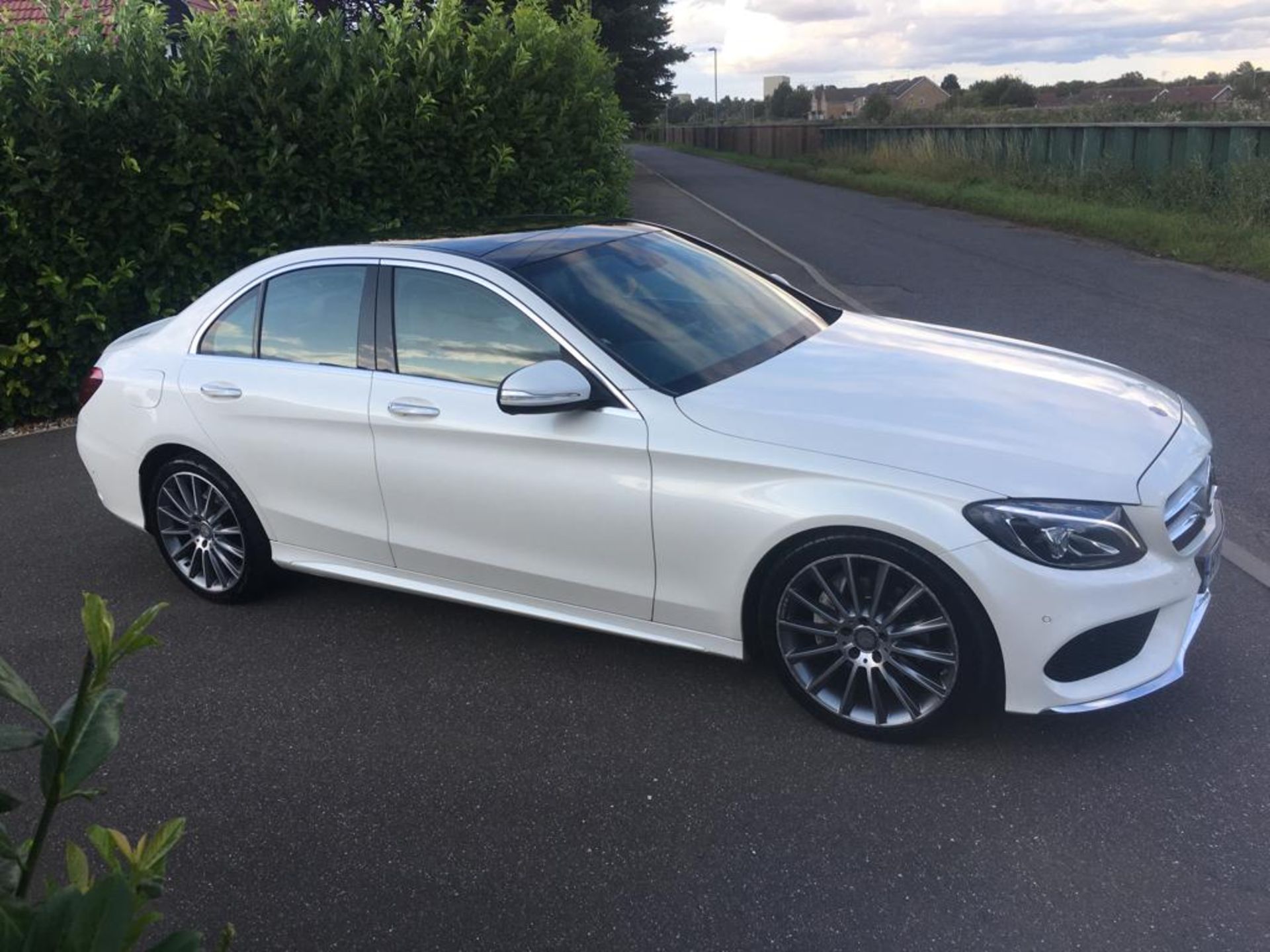 2015 MERCEDES BENZ C220 D AMG LINE PREMIUM PLUS BLUETEC **MEGA SPEC** - Image 7 of 24