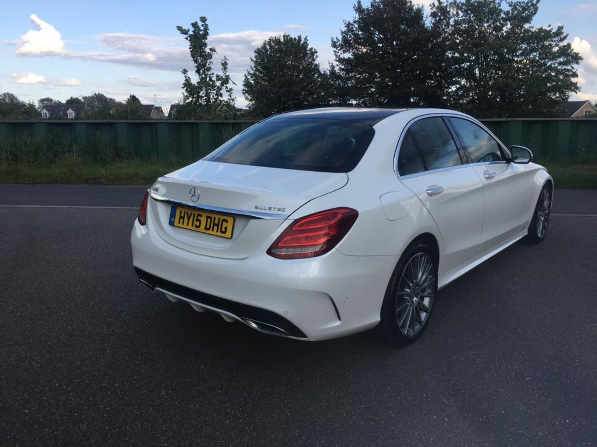 2015 MERCEDES BENZ C220 D AMG LINE PREMIUM PLUS BLUETEC **MEGA SPEC** - Image 10 of 24