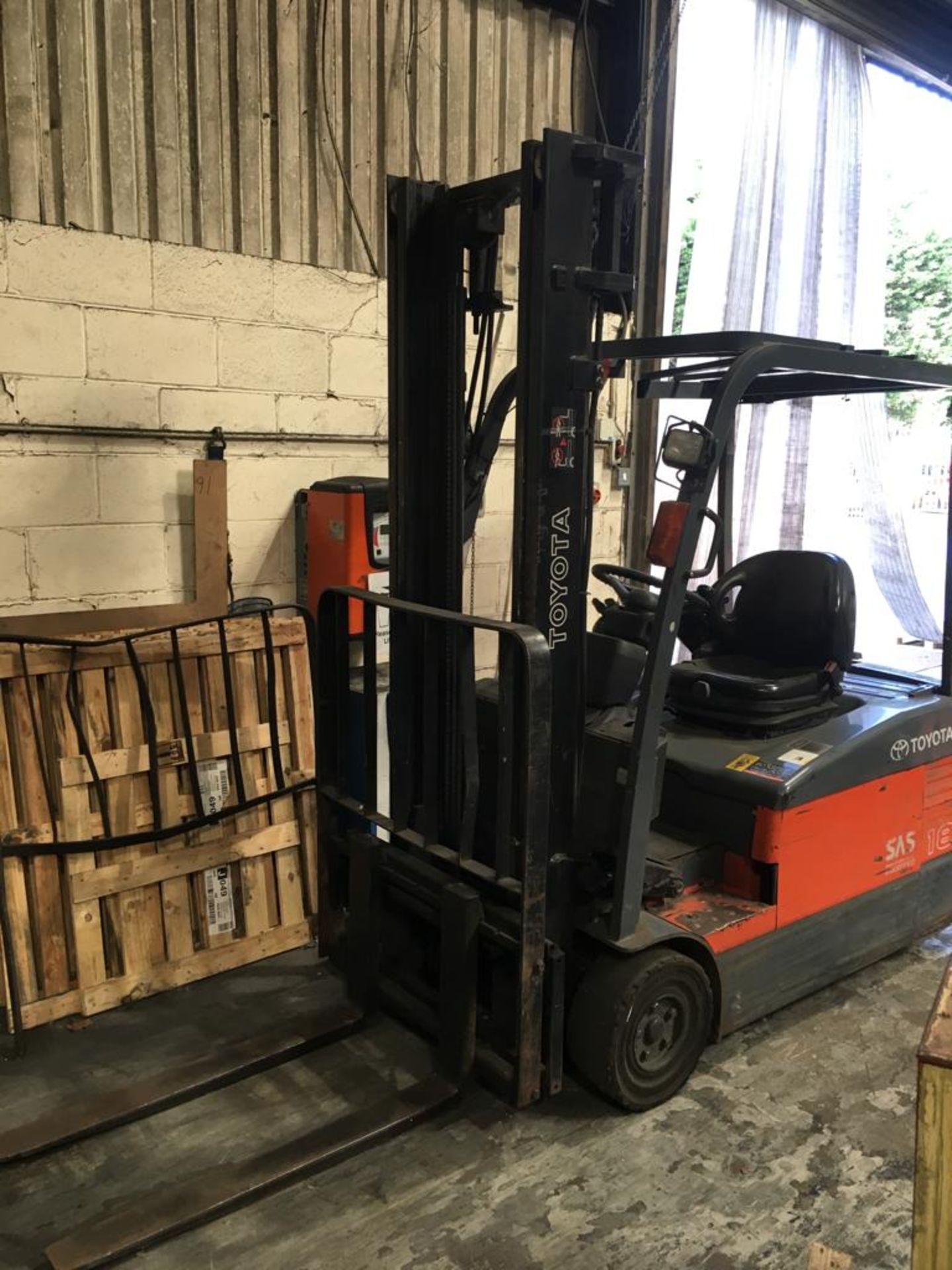 TOTOYA ELECTRIC FORKLIFT SAS 18