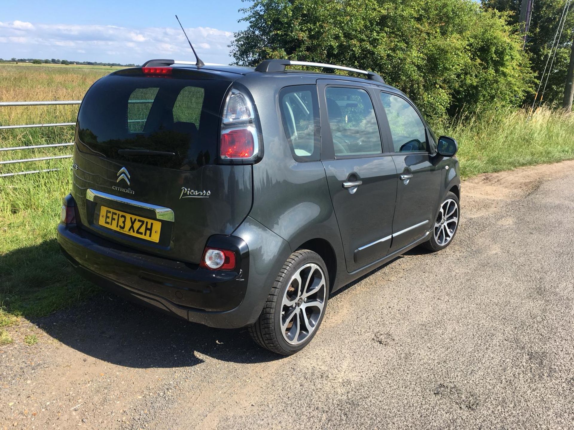 2013 CITROEN C3 PICASSO **ONE OWNER FROM NEW** - Image 4 of 12