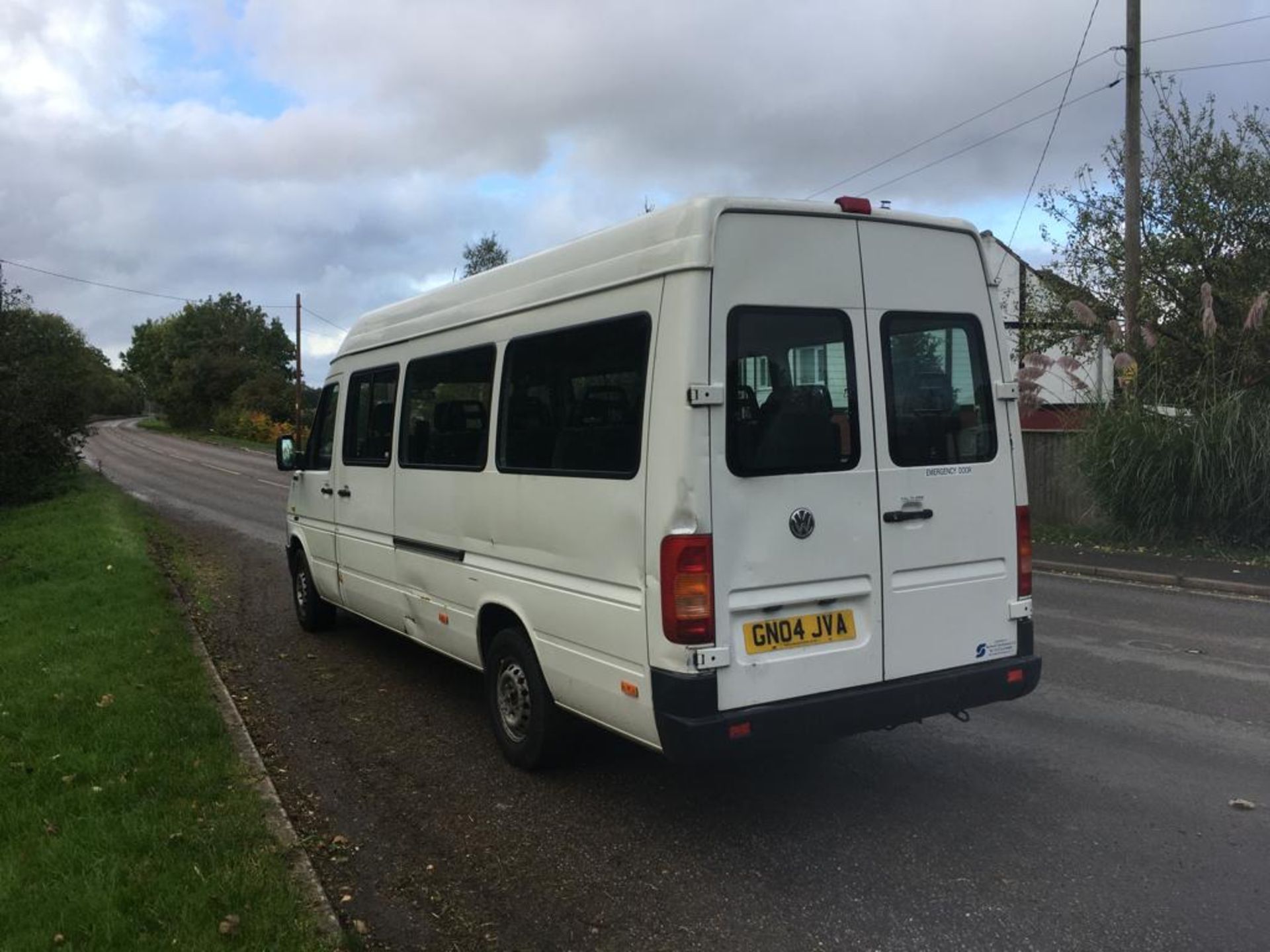 2004 VOLKSWAGEN LT 35 TDI LWB MINIBUS - Image 4 of 22