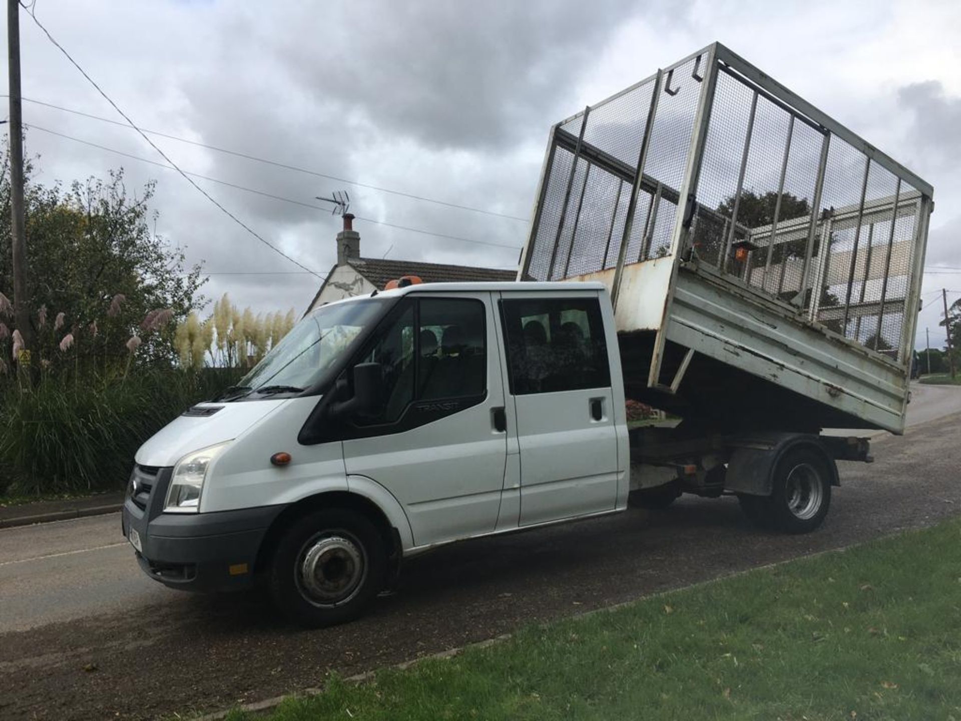 2011 FORD TRANSIT 115 T350L DOUBLE CAB RWD TIPPER **BOROUGH COUNCIL OWNED** - Image 4 of 18