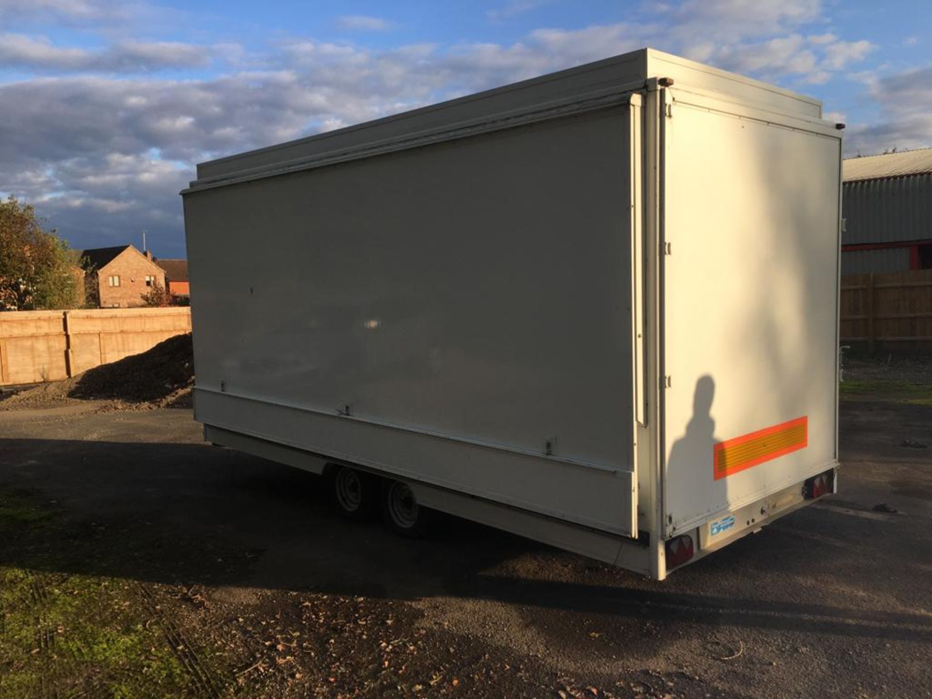 EXHIBITION UNIT WITH TRAILER - Image 12 of 45