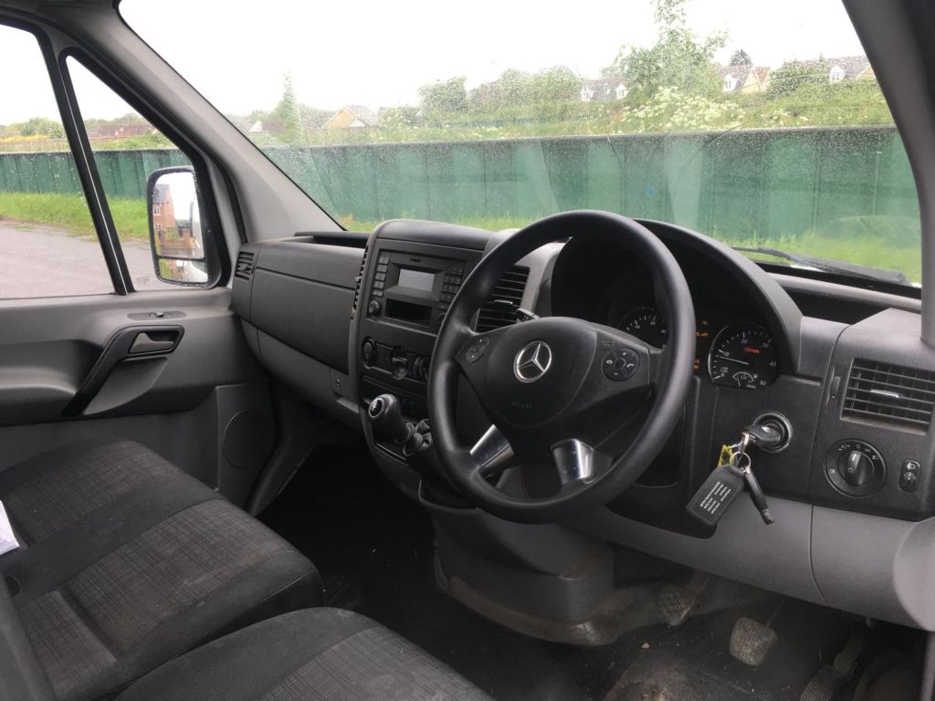 2013 MERCEDES-BENZ SPRINTER 313CDI MEDIUM DIESEL - 3.5t Van **ONE OWNER FROM NEW** - Image 12 of 19