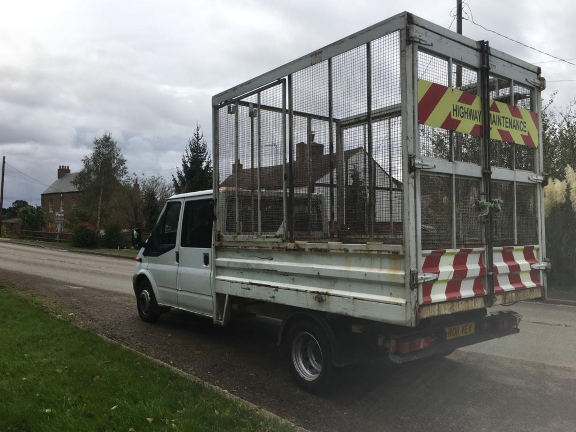 2011 FORD TRANSIT 115 T350L DOUBLE CAB RWD TIPPER **BOROUGH COUNCIL OWNED** - Image 8 of 18